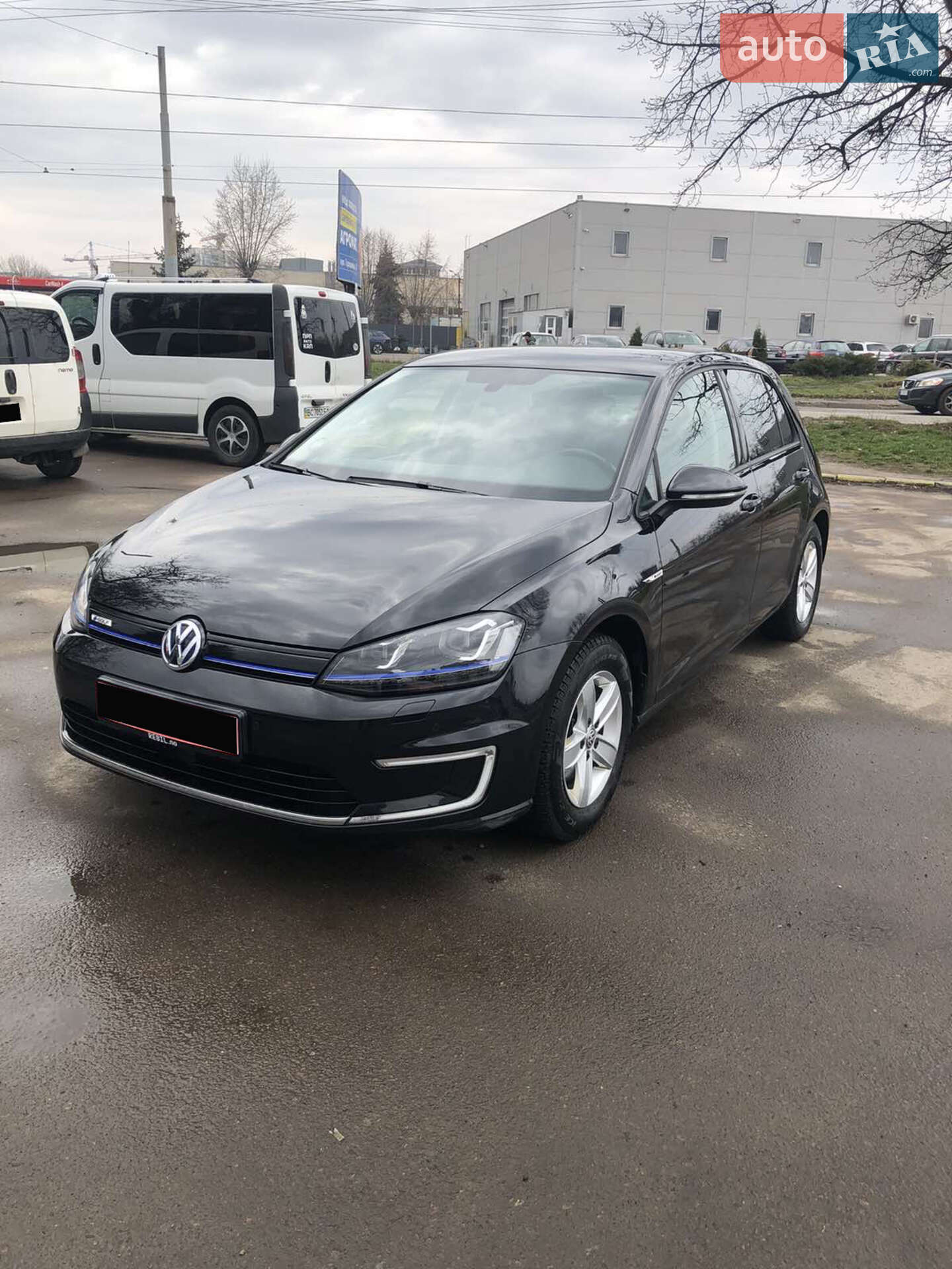 VOLKSWAGEN E-GOLF 2016