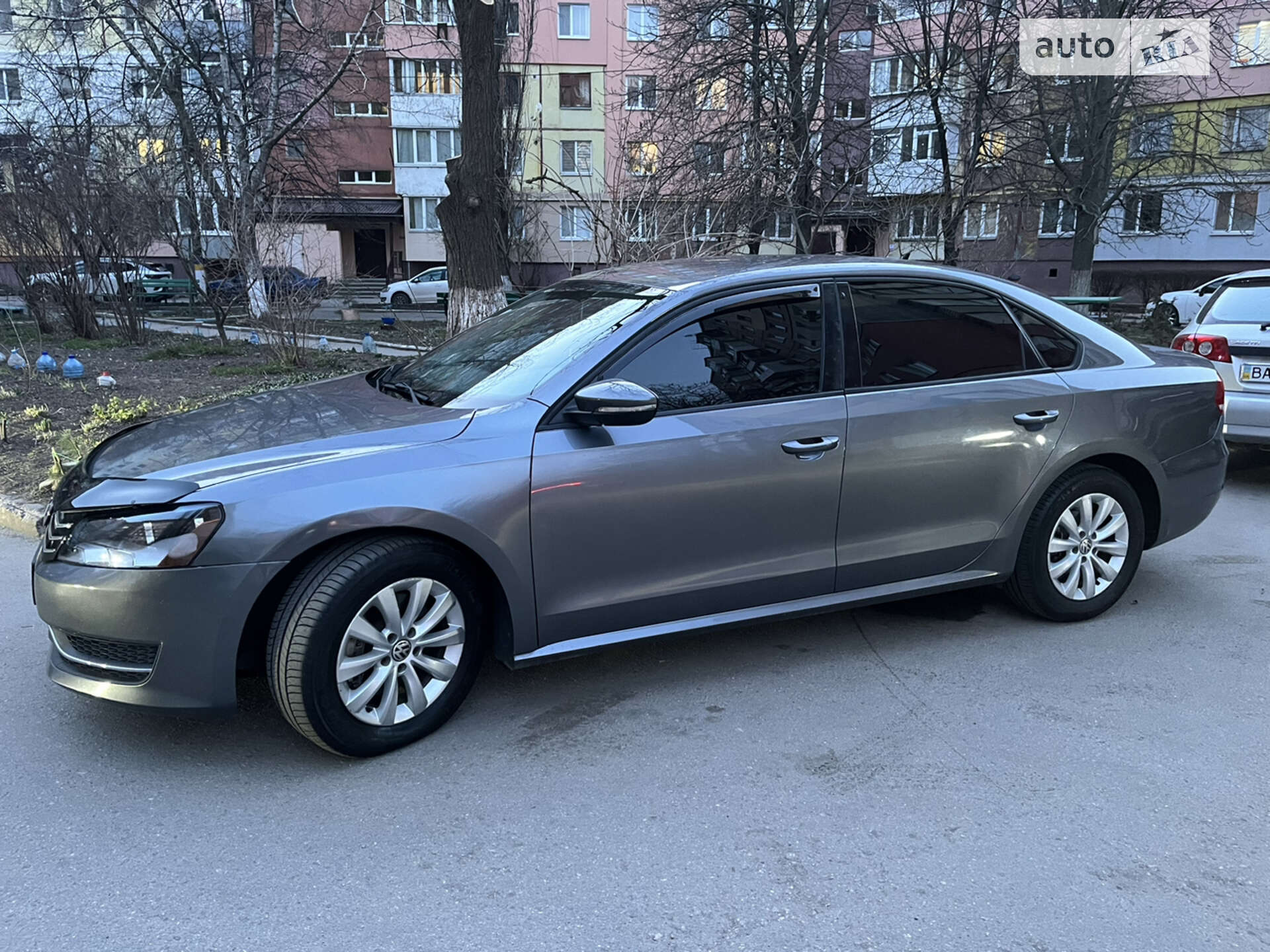 VOLKSWAGEN PASSAT 2011