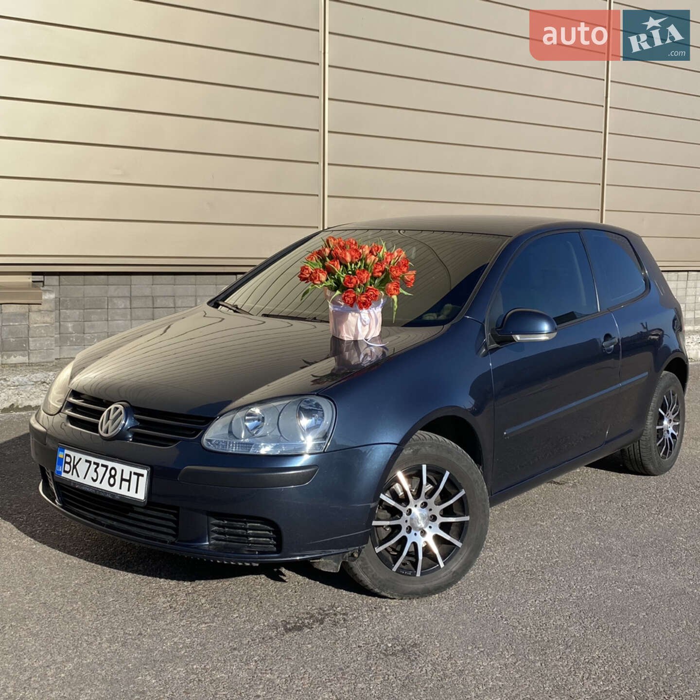 VOLKSWAGEN GOLF 2004