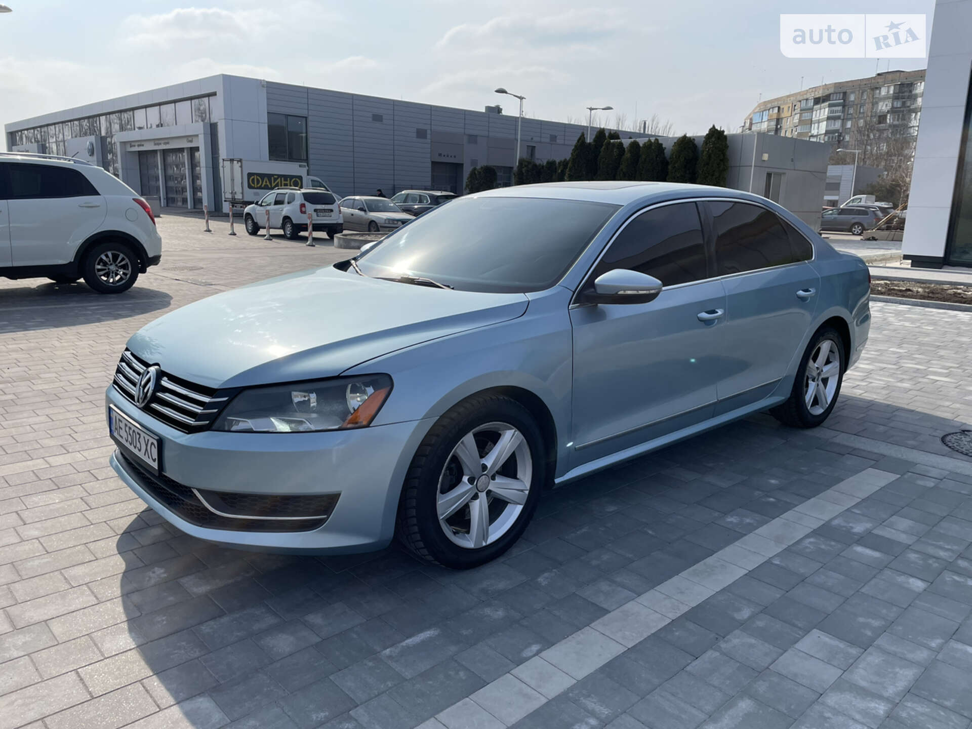 VOLKSWAGEN PASSAT 2012