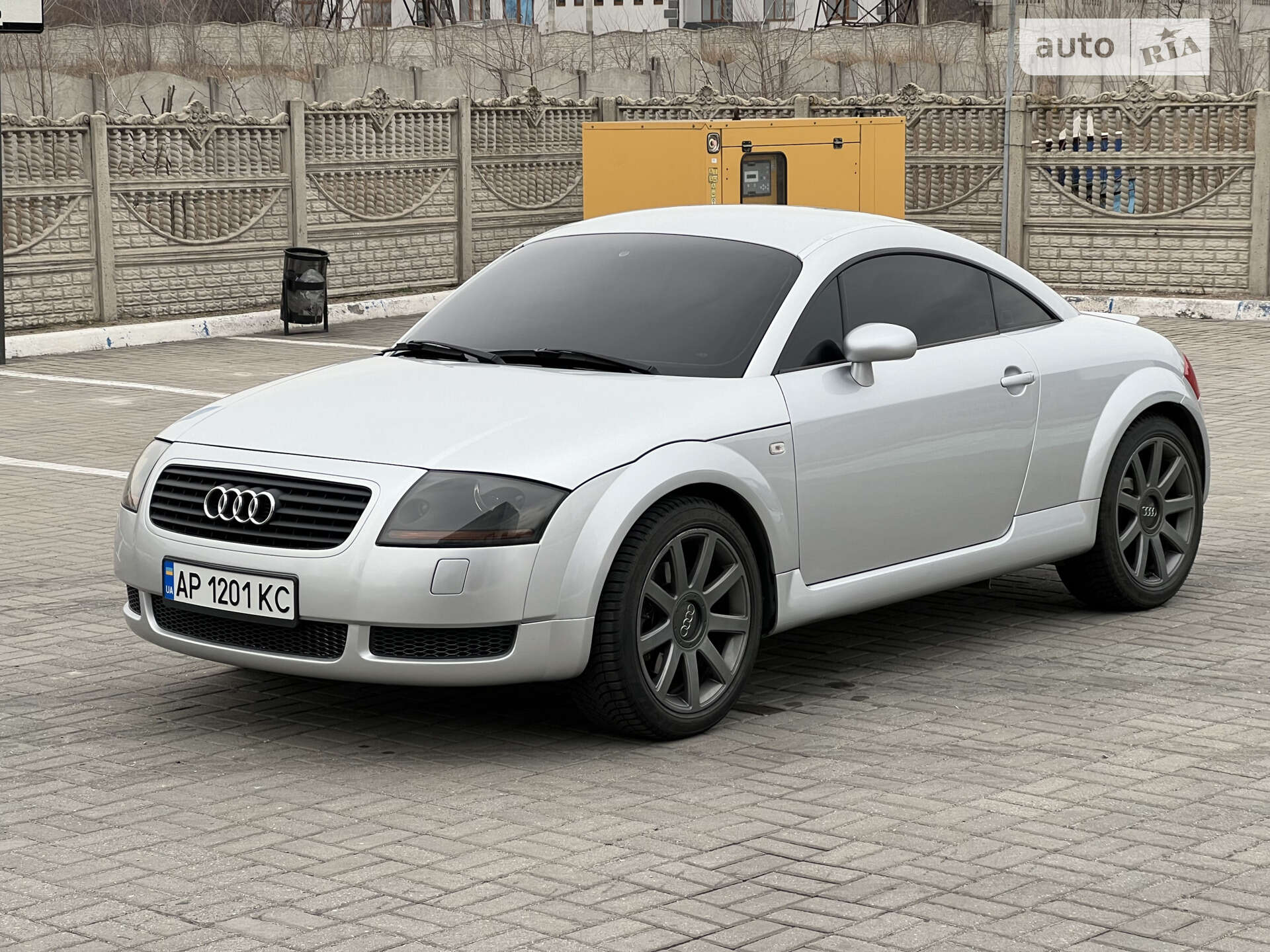 AUDI TT