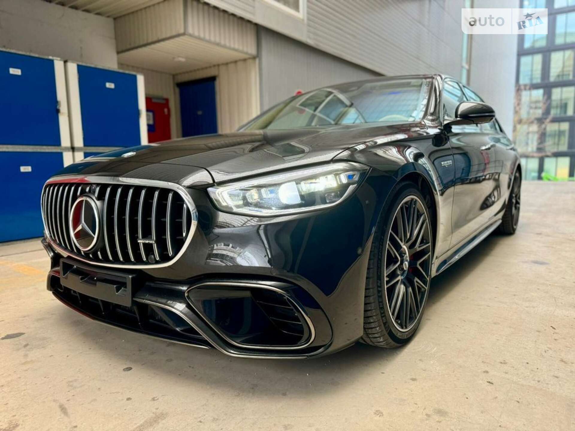 MERCEDES-BENZ AMG S 63 2023