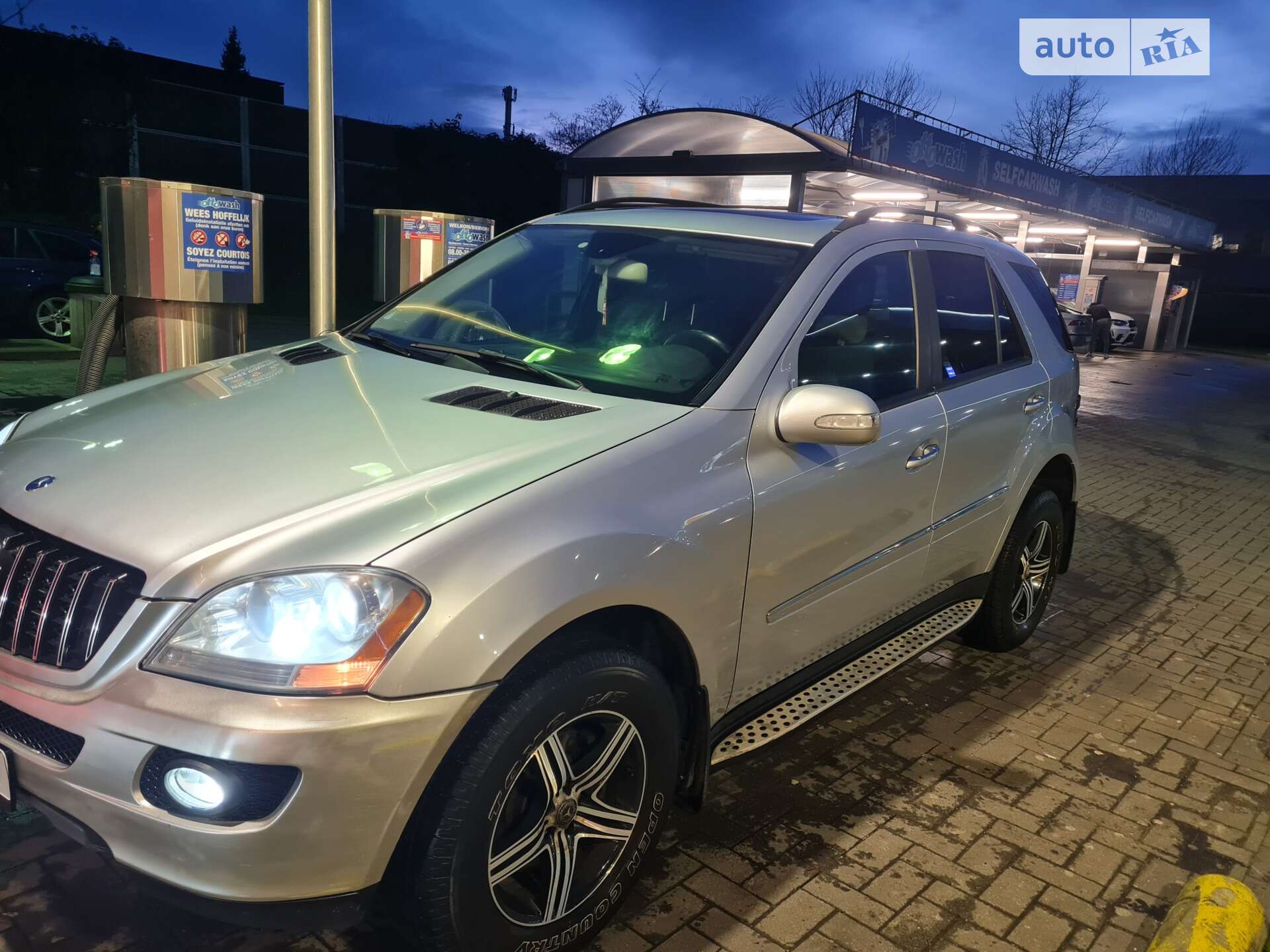MERCEDES-BENZ ML 350 2005