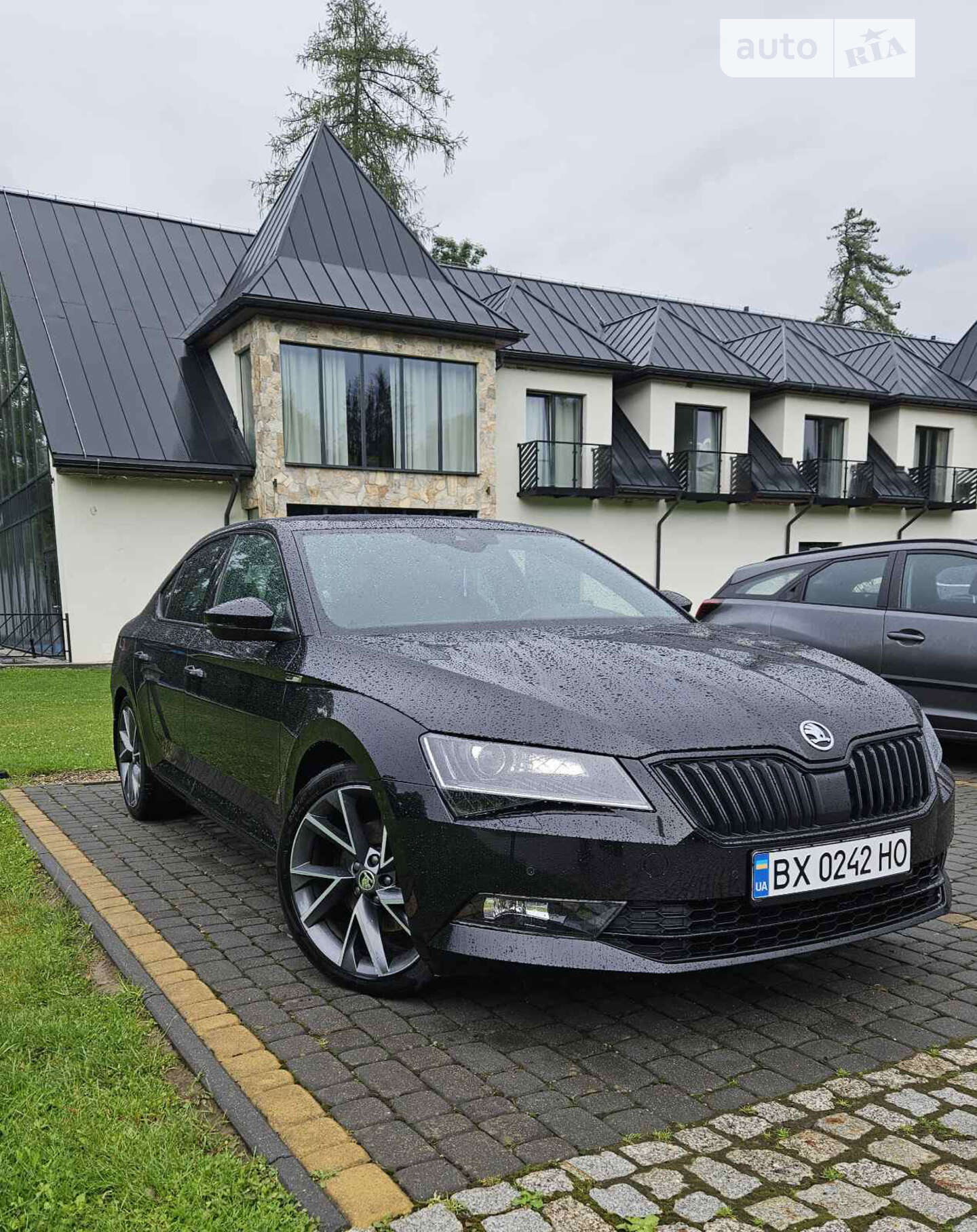 SKODA SUPERB 2019