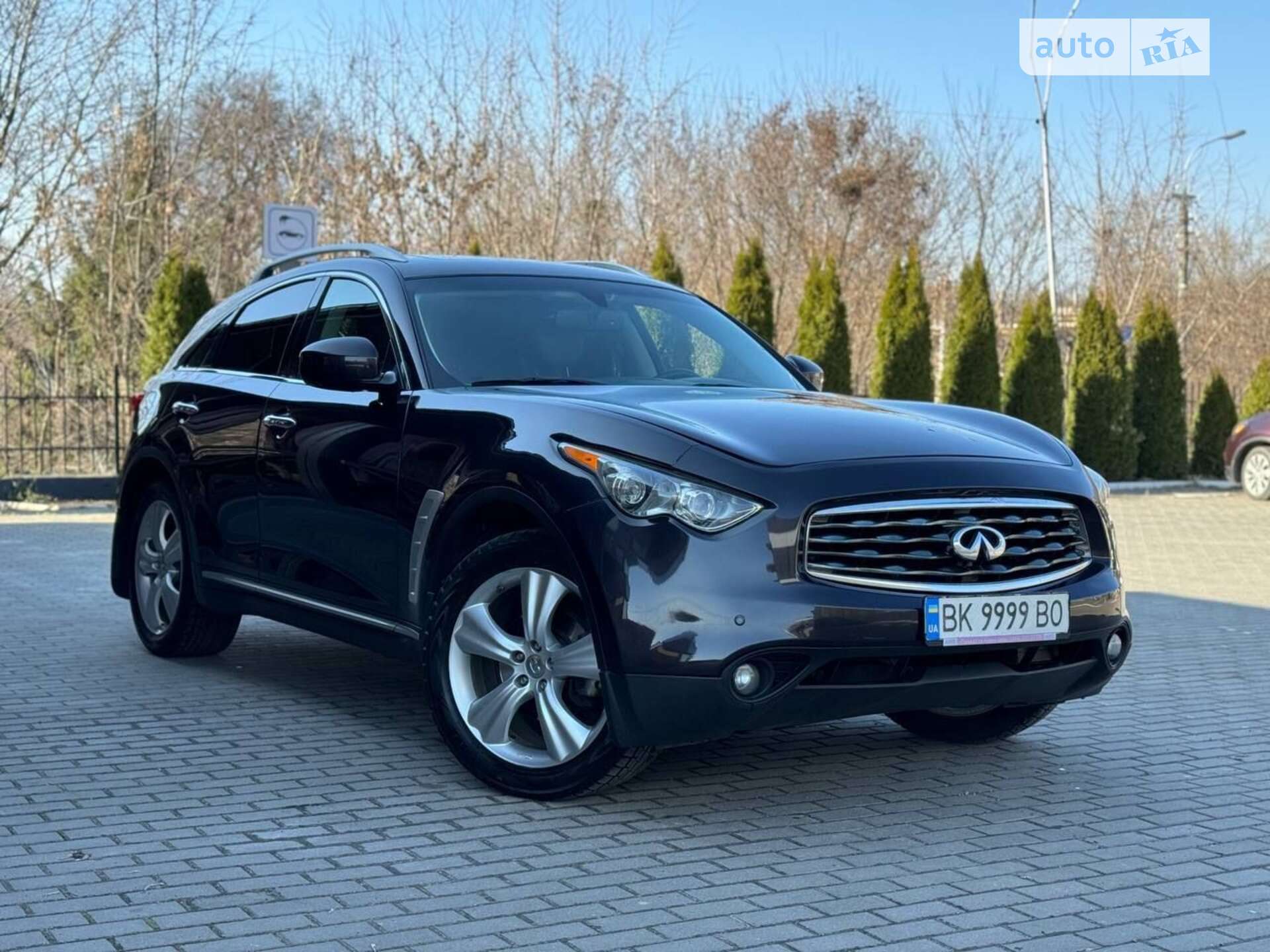 INFINITI FX35 2010