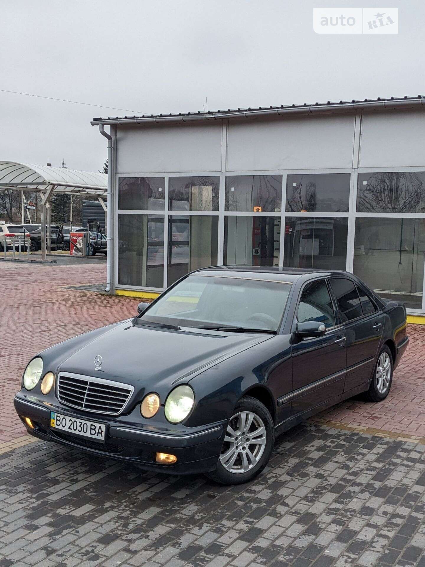 Mercedes-Benz E-Class 2001