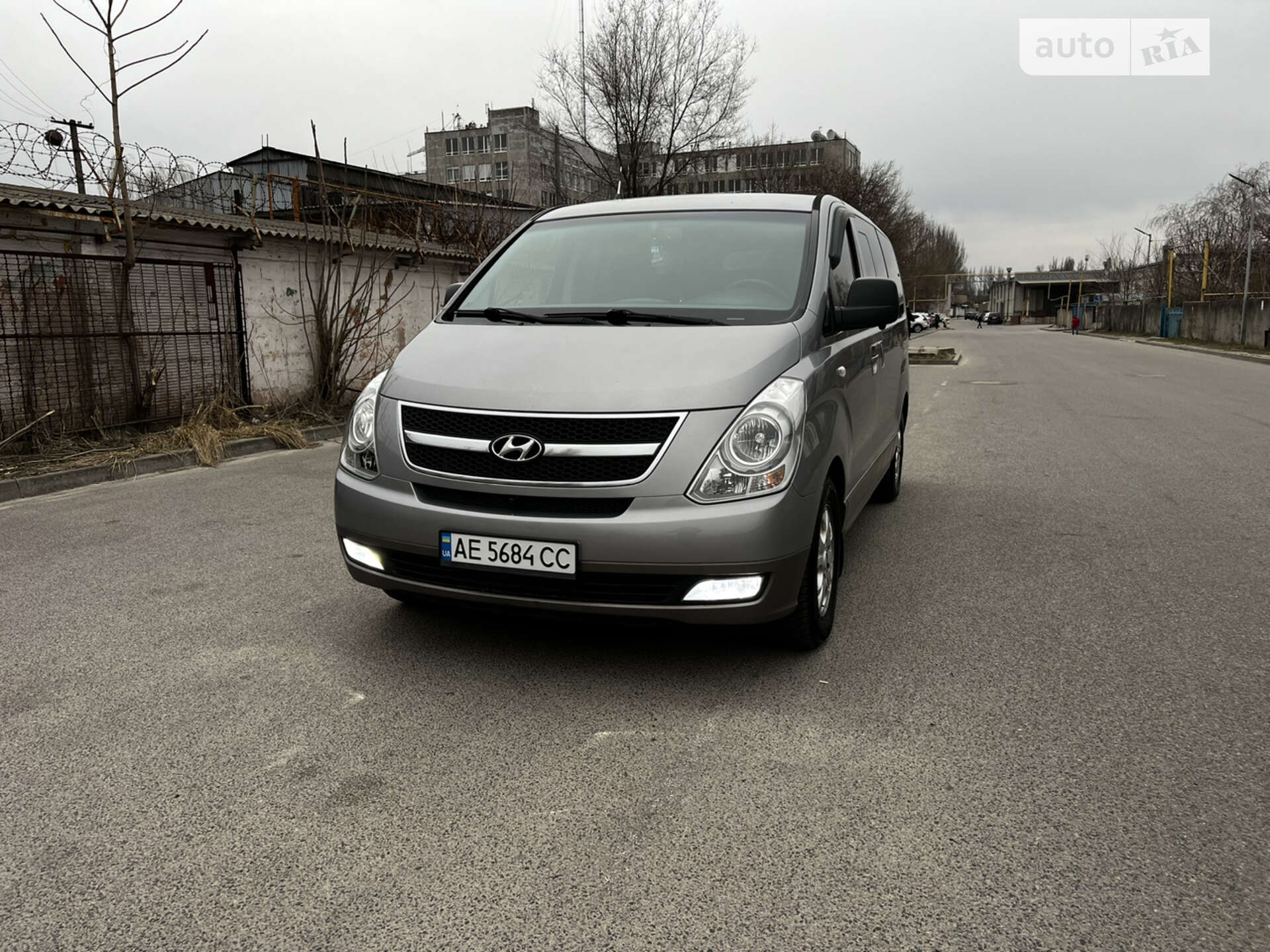 Hyundai H-1 2011