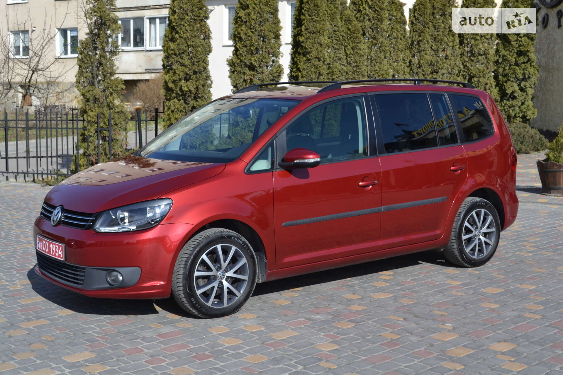 VOLKSWAGEN TOURAN 2013