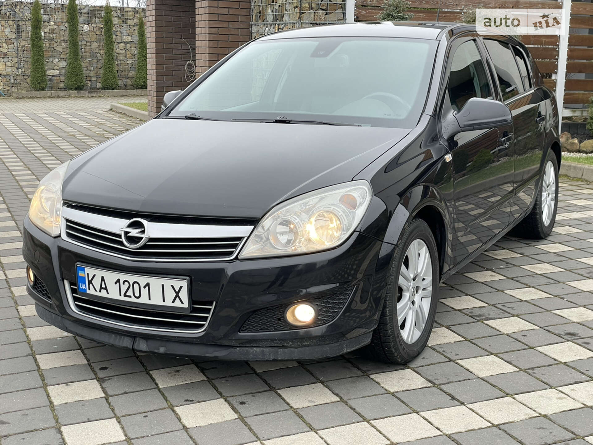 Головне фото звіту автомобіля OPEL ASTRA 2009