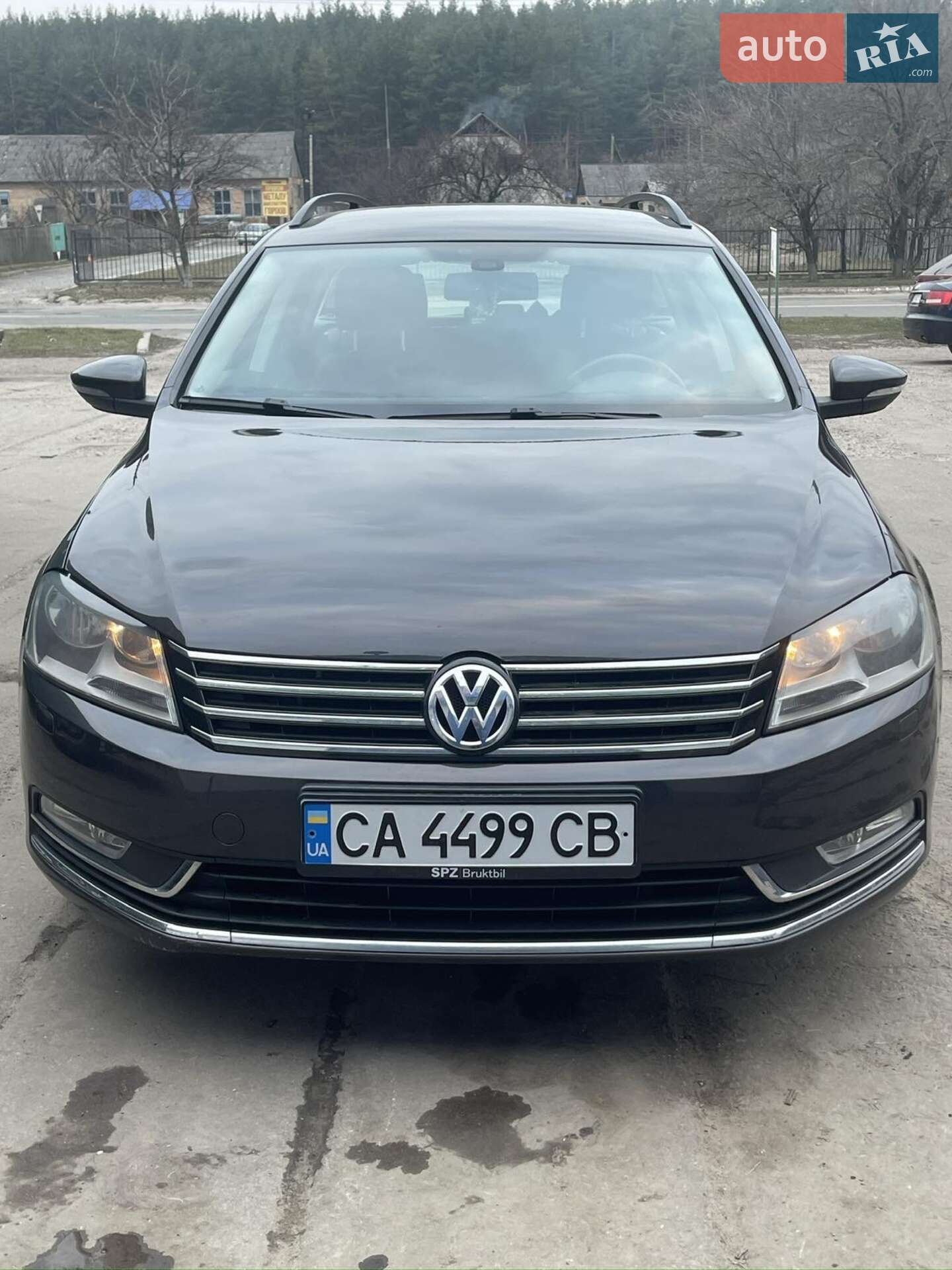 VOLKSWAGEN PASSAT 2011