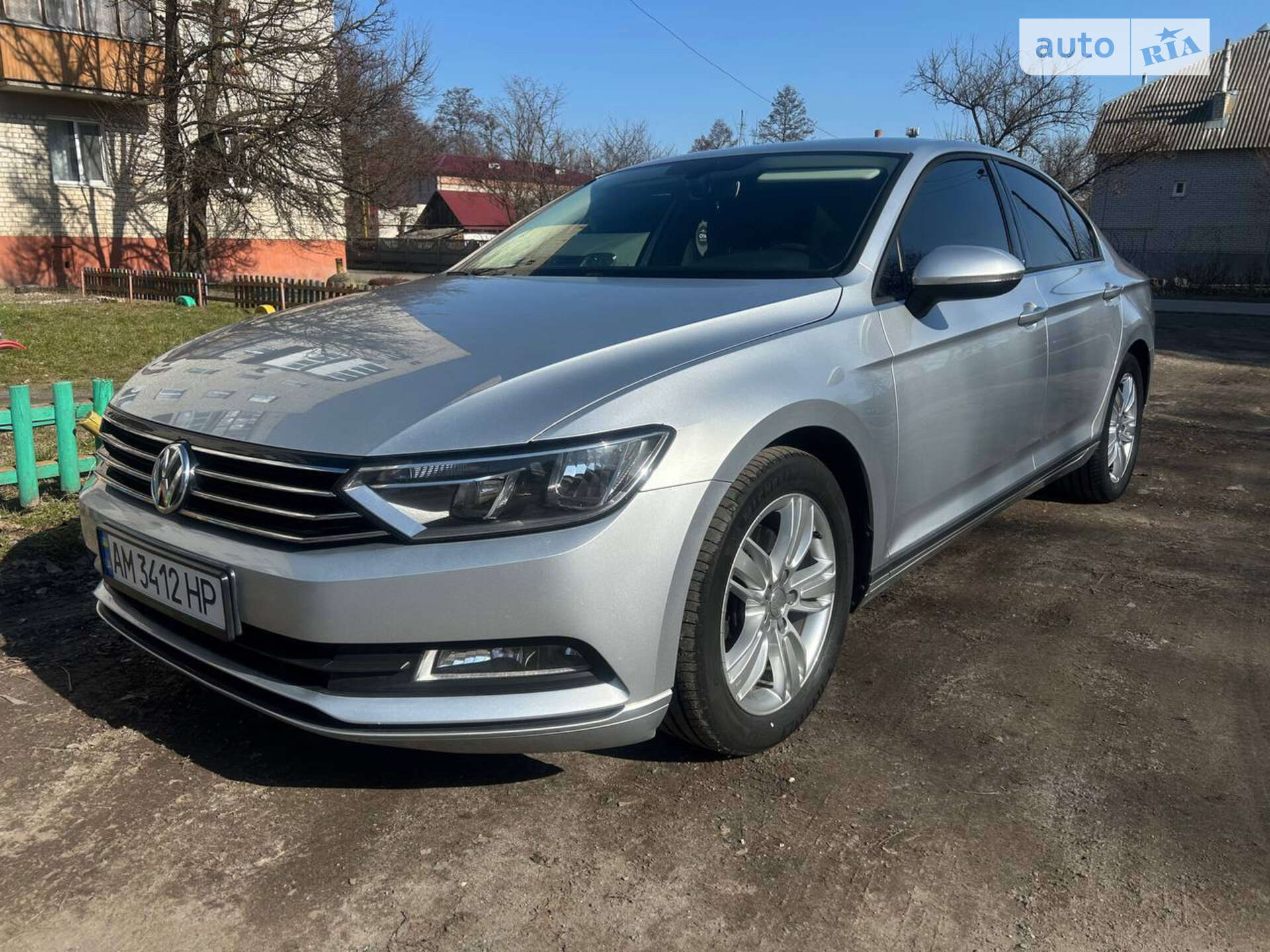VOLKSWAGEN PASSAT 2015