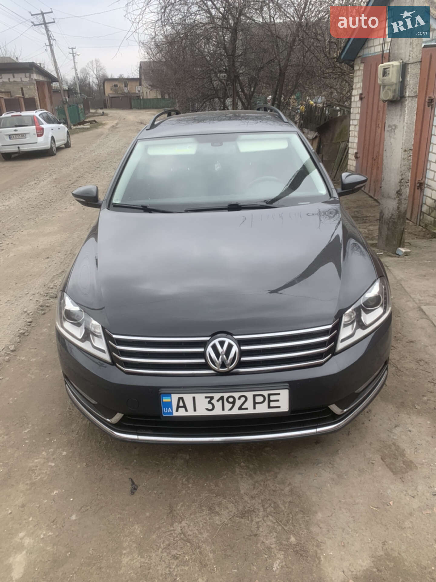 VOLKSWAGEN PASSAT 2011