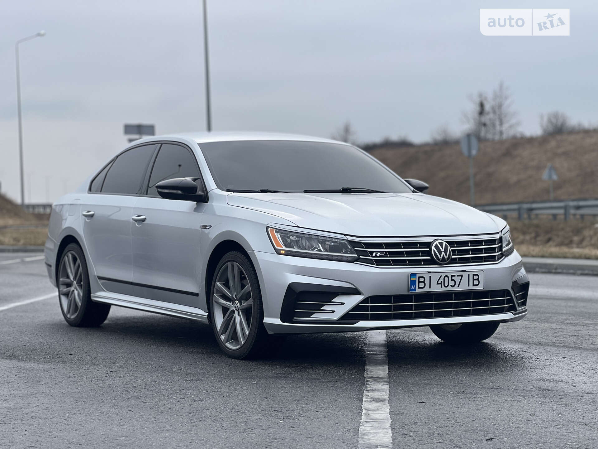 VOLKSWAGEN PASSAT 2016