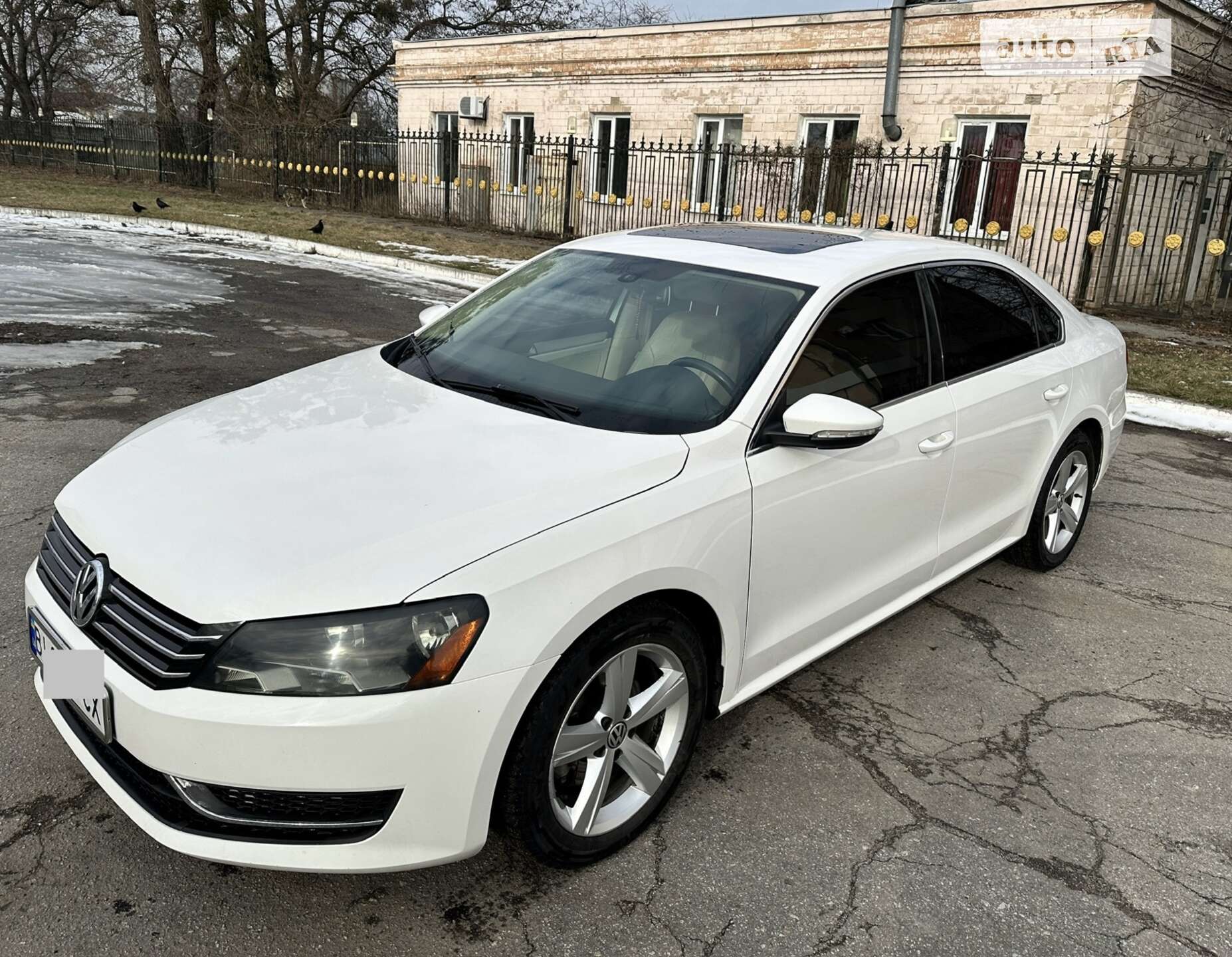 VOLKSWAGEN PASSAT 2011