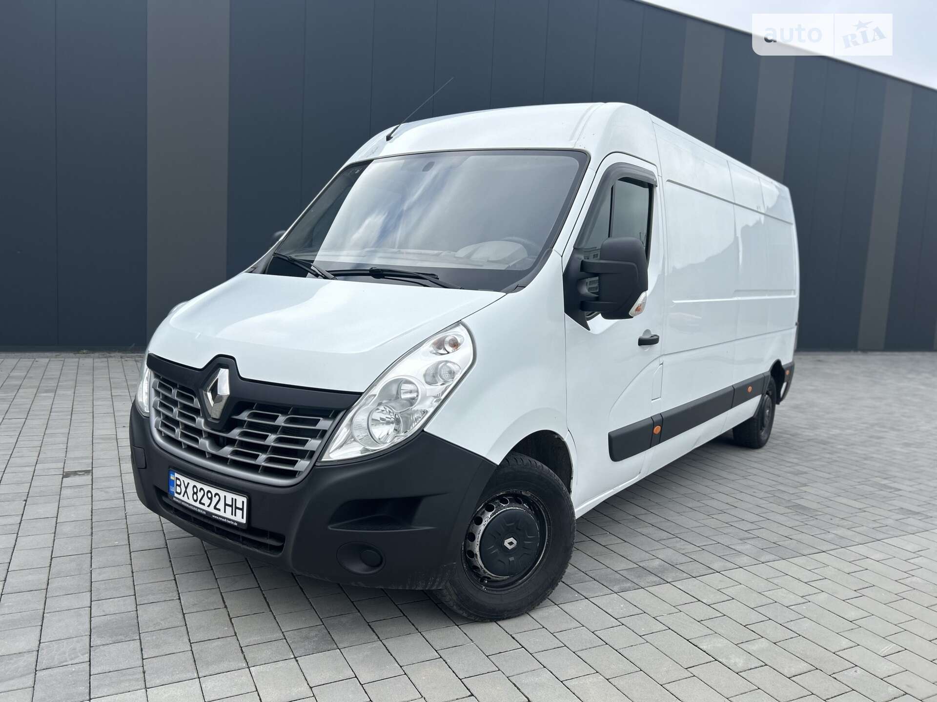 Головне фото звіту автомобіля RENAULT MASTER 2016
