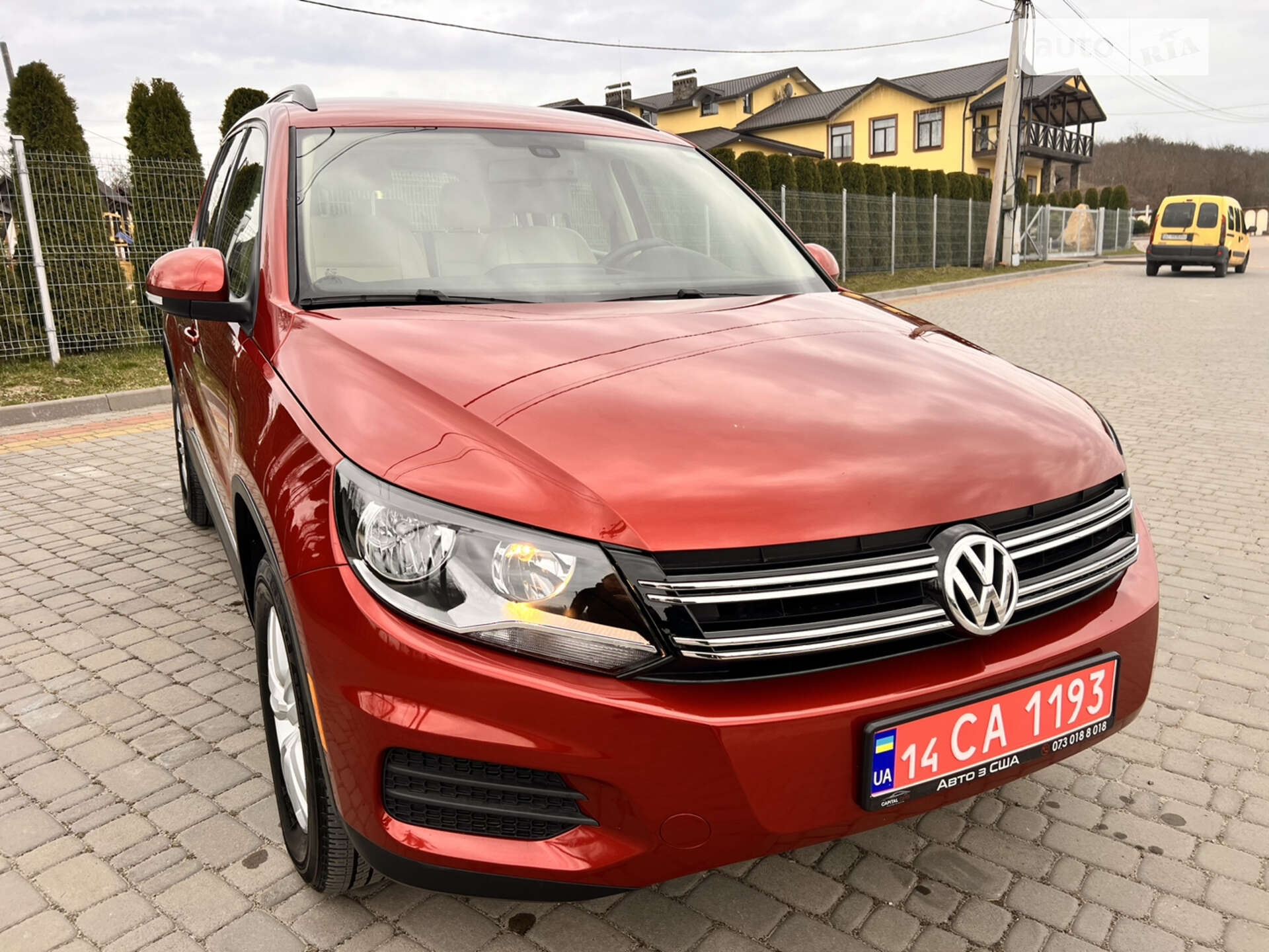 VOLKSWAGEN TIGUAN 2016