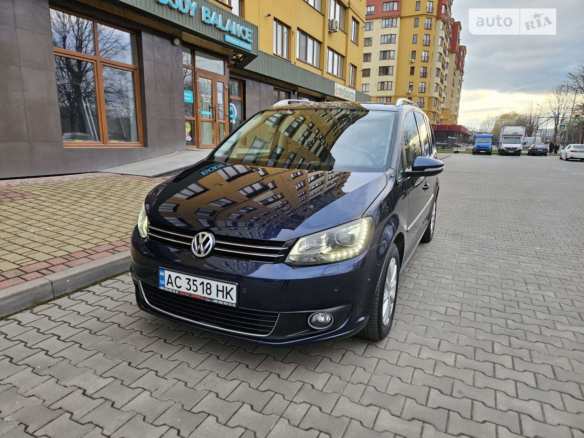 VOLKSWAGEN TOURAN 2013