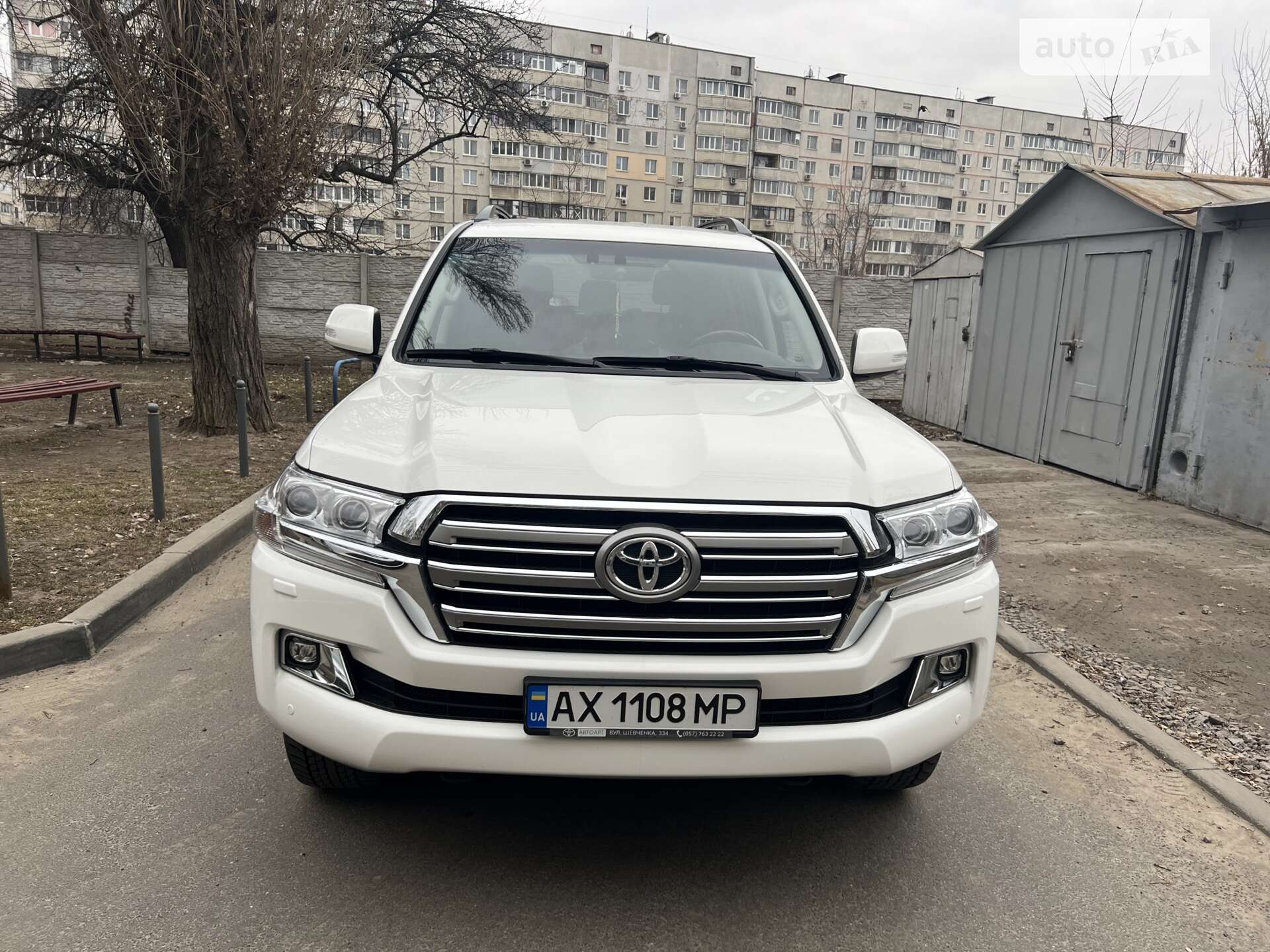 TOYOTA LAND CRUISER 200 2020