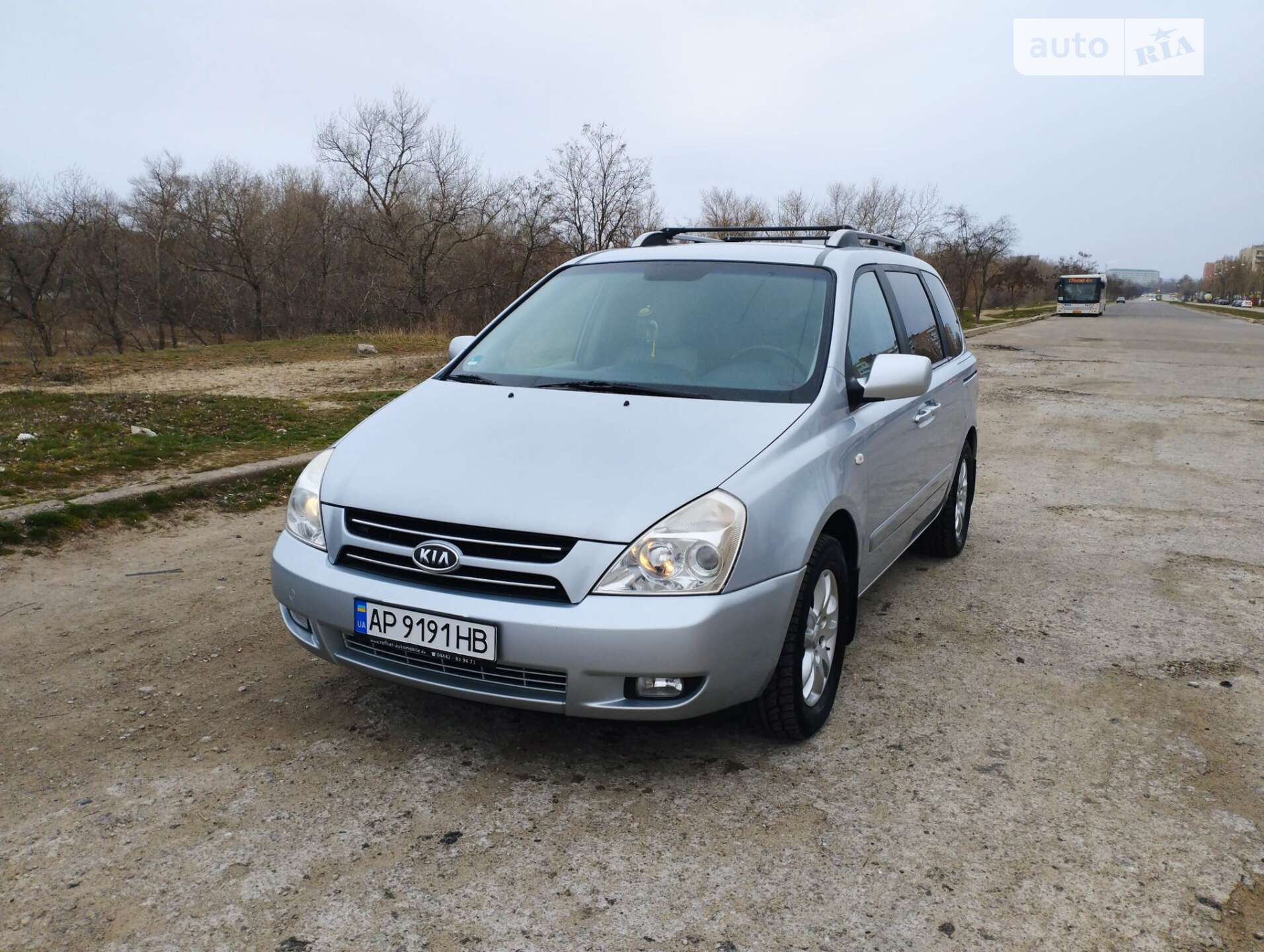 KIA CARNIVAL 2009