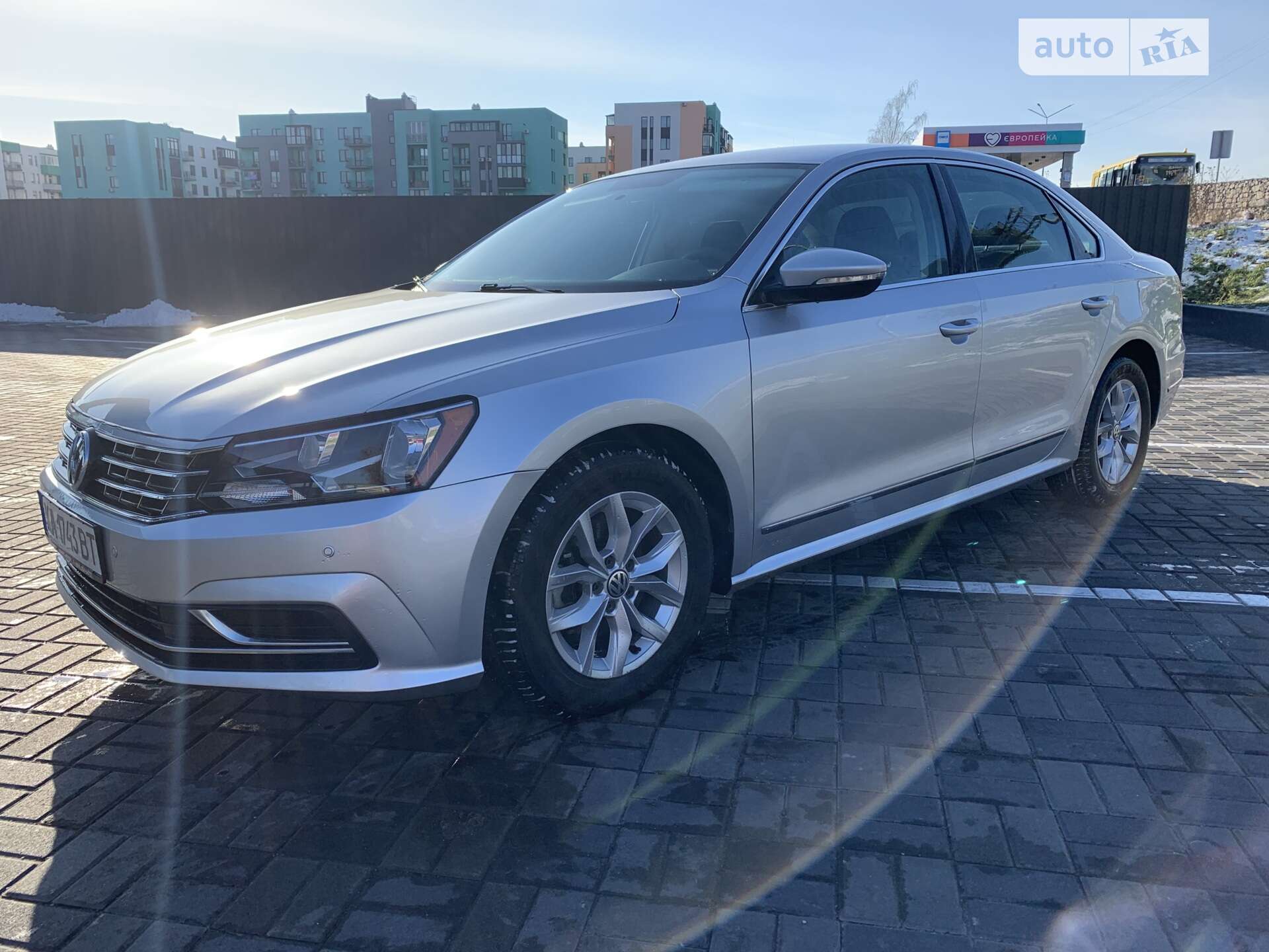 VOLKSWAGEN PASSAT 2016