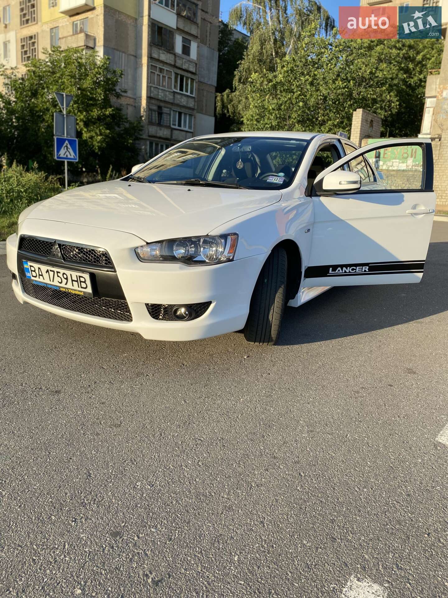 MITSUBISHI LANCER 2015