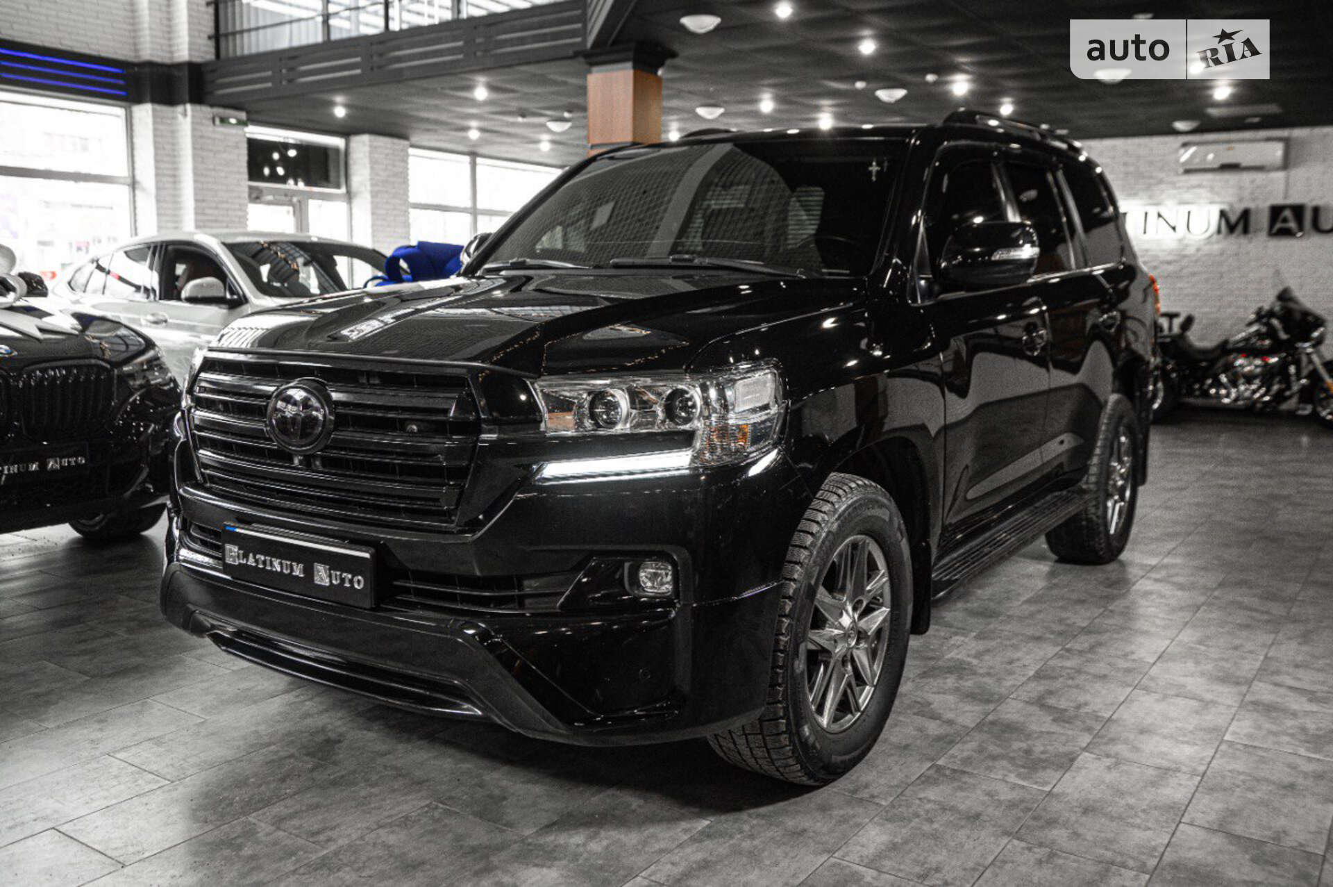 TOYOTA LAND CRUISER