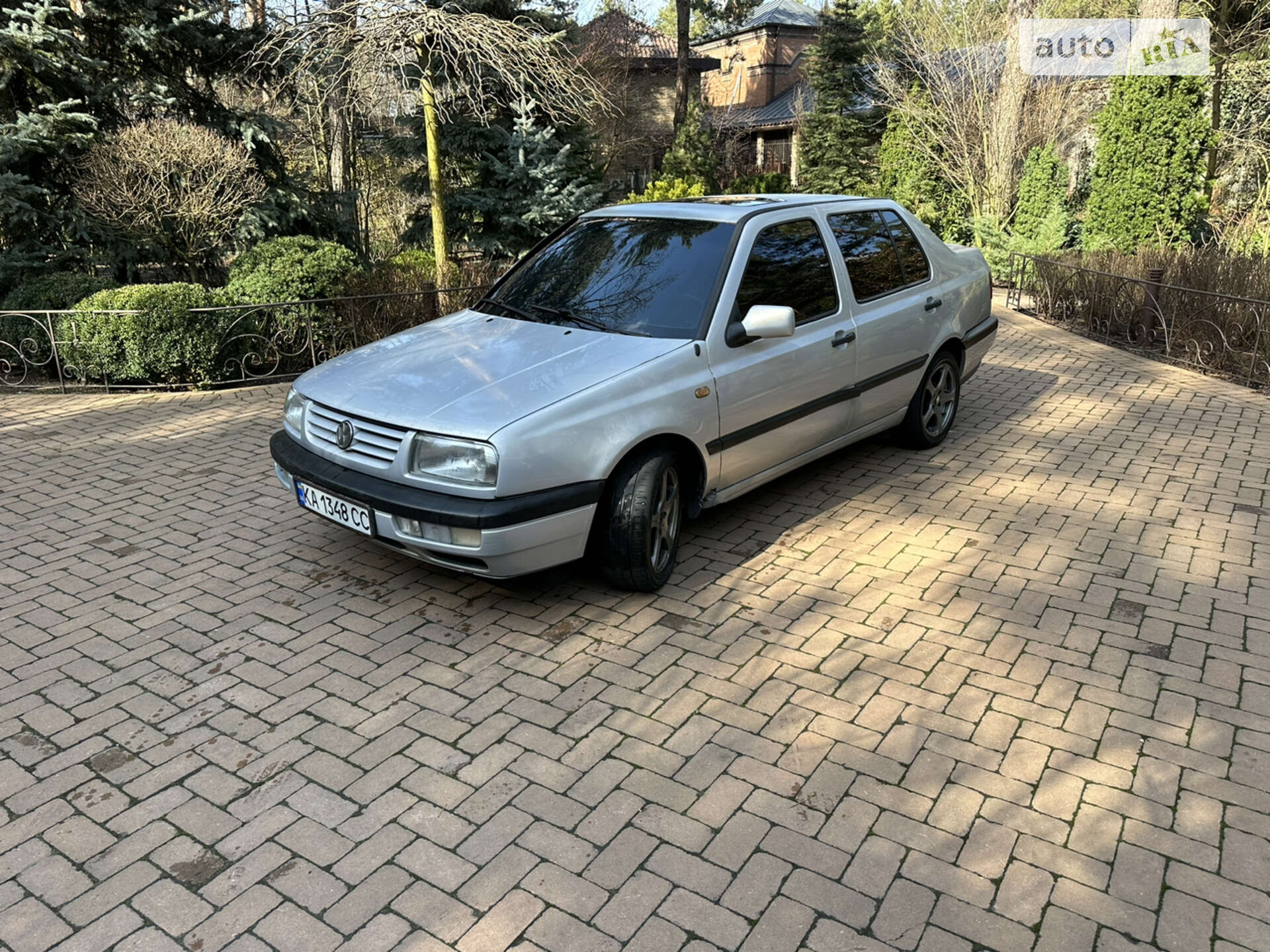 VOLKSWAGEN VENTO 1996