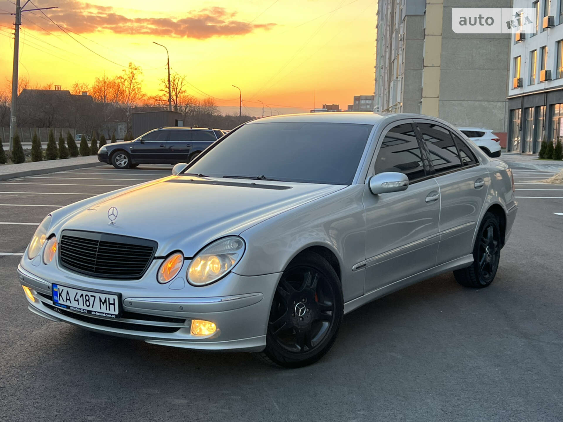 MERCEDES-BENZ E 270 2002