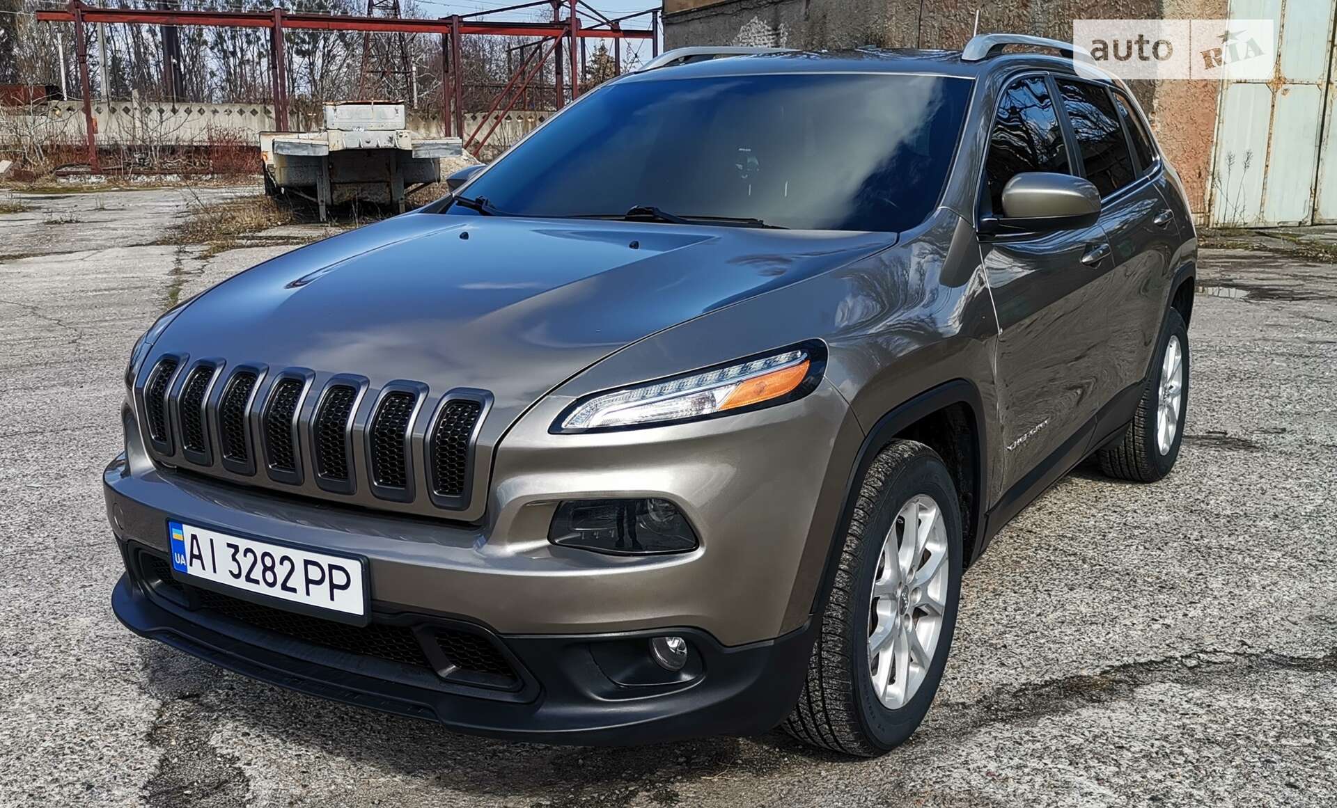 JEEP CHEROKEE