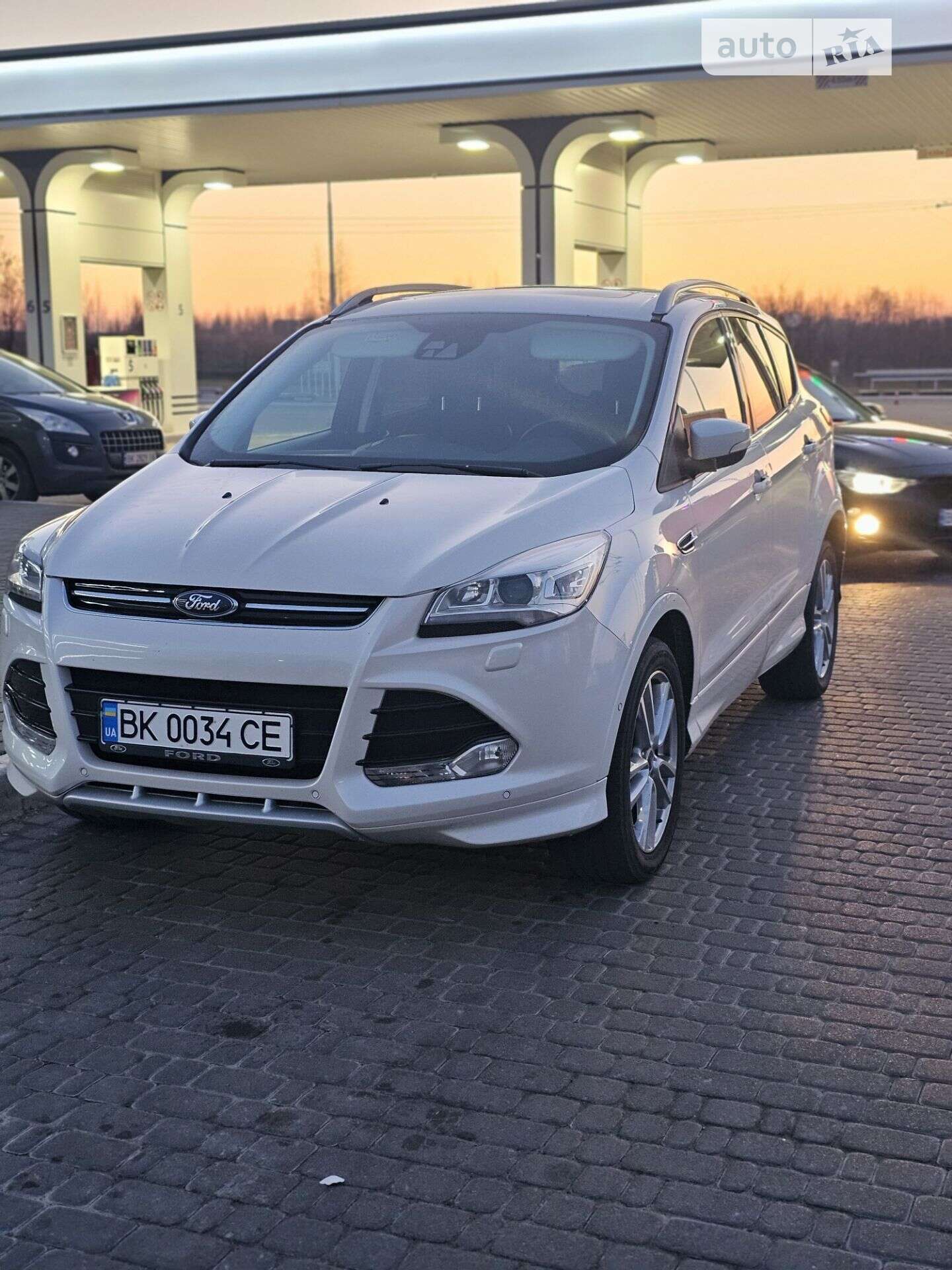 Головне фото звіту автомобіля FORD KUGA 2014