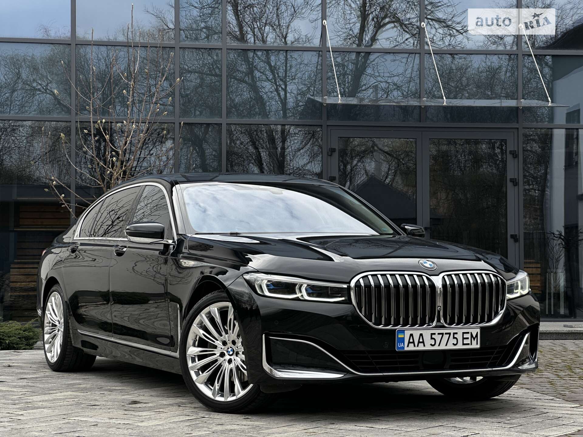 Головне фото звіту автомобіля BMW 730LD 2019