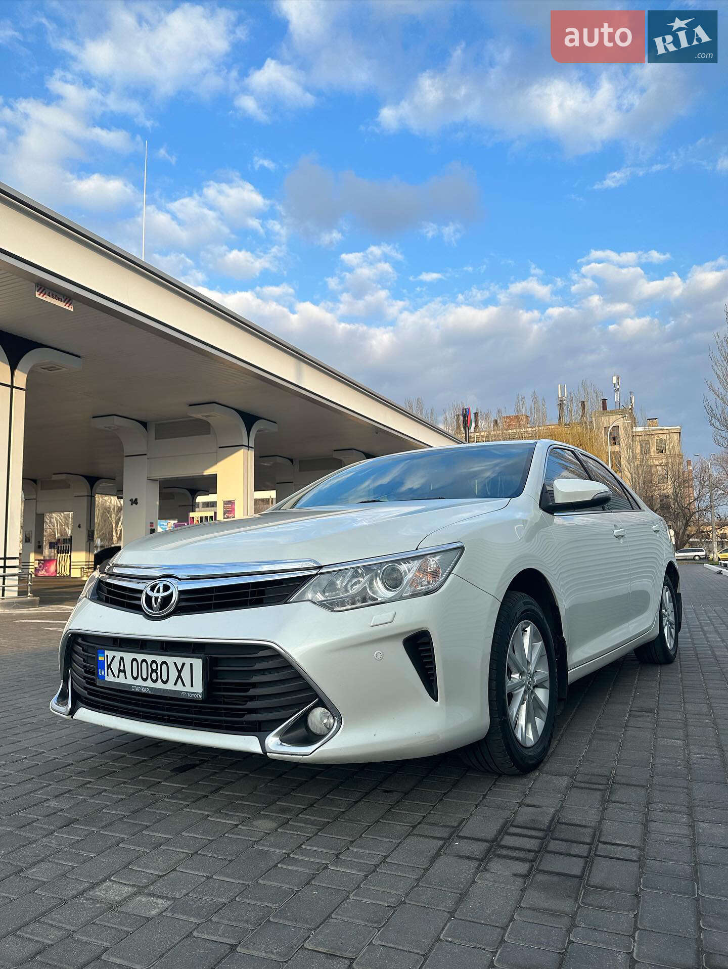 TOYOTA CAMRY