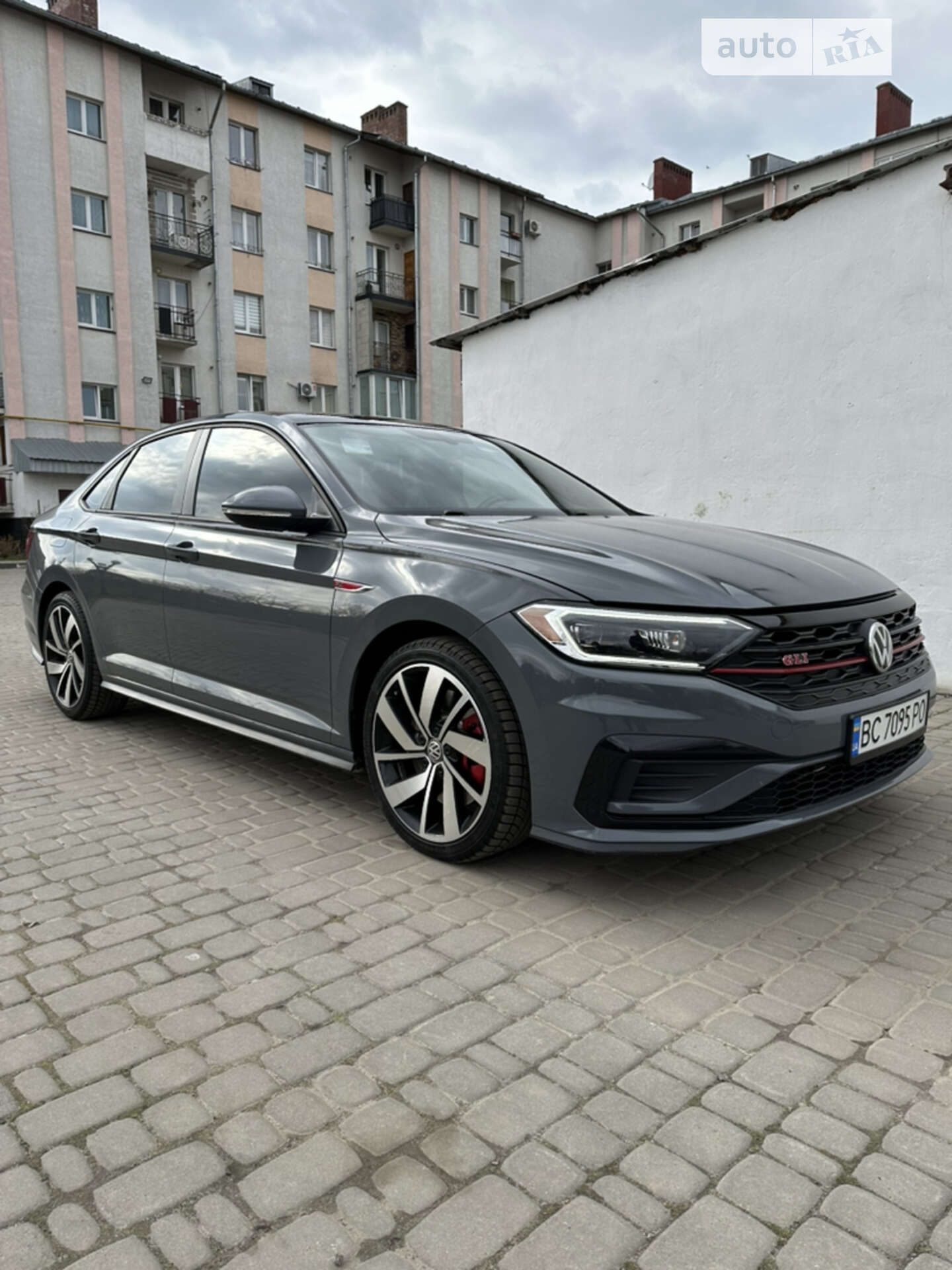VOLKSWAGEN JETTA 2019