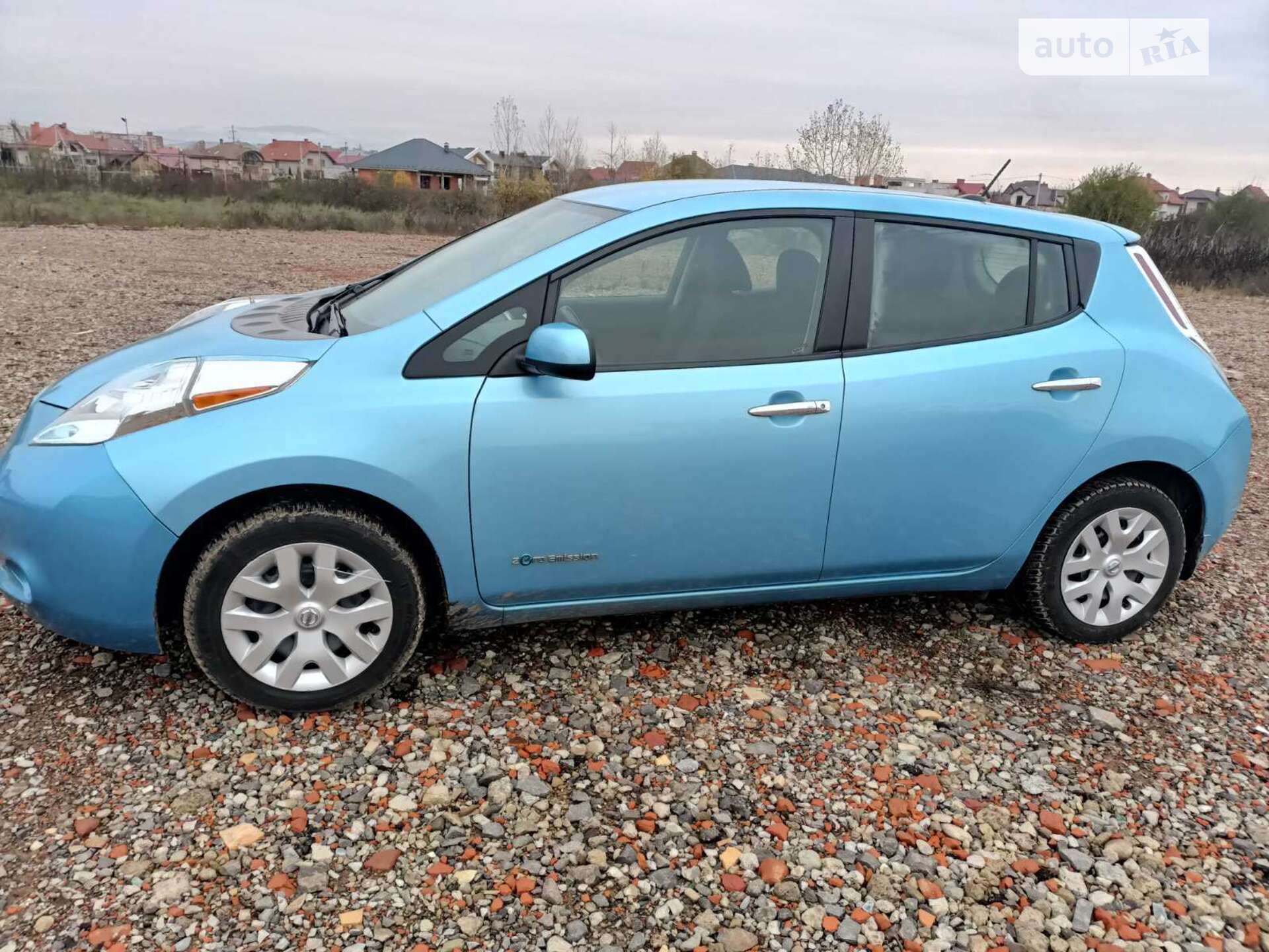 NISSAN LEAF 2015