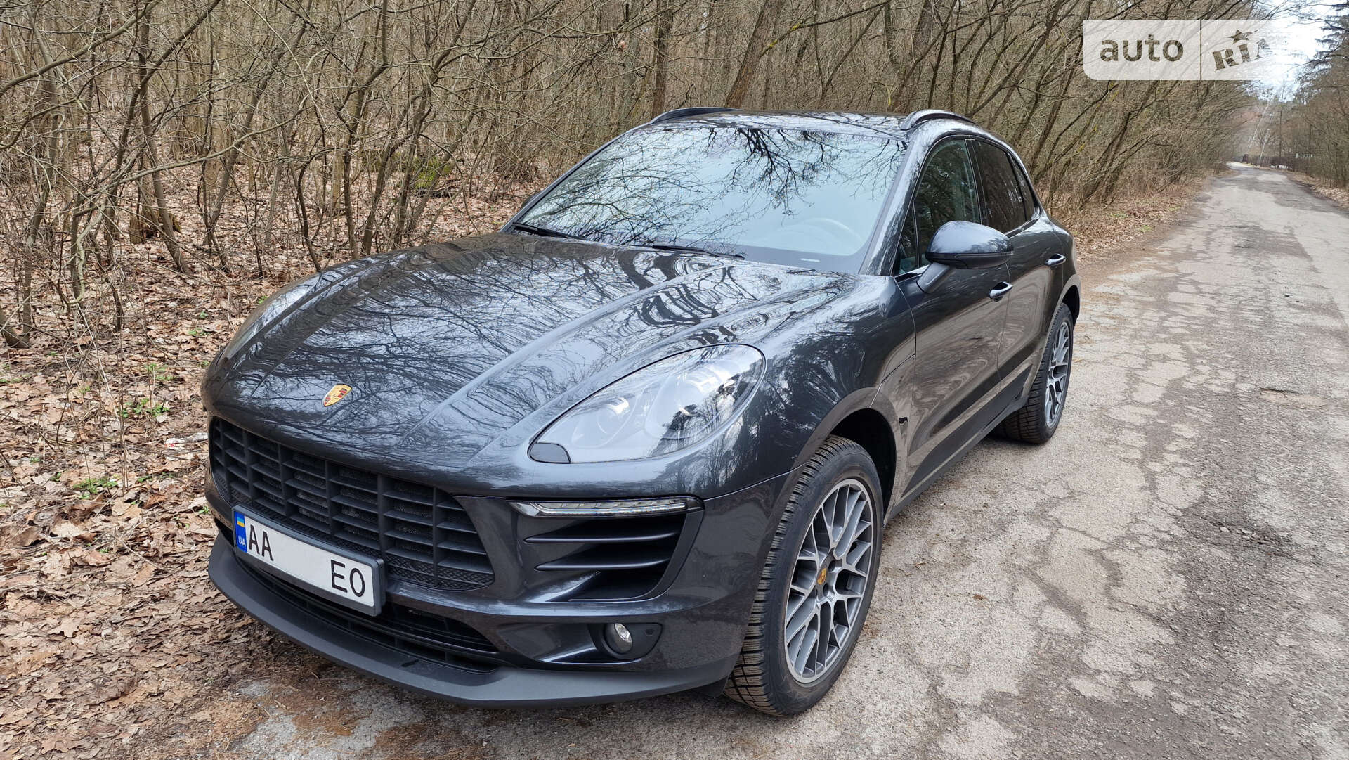 PORSCHE MACAN R4 2018