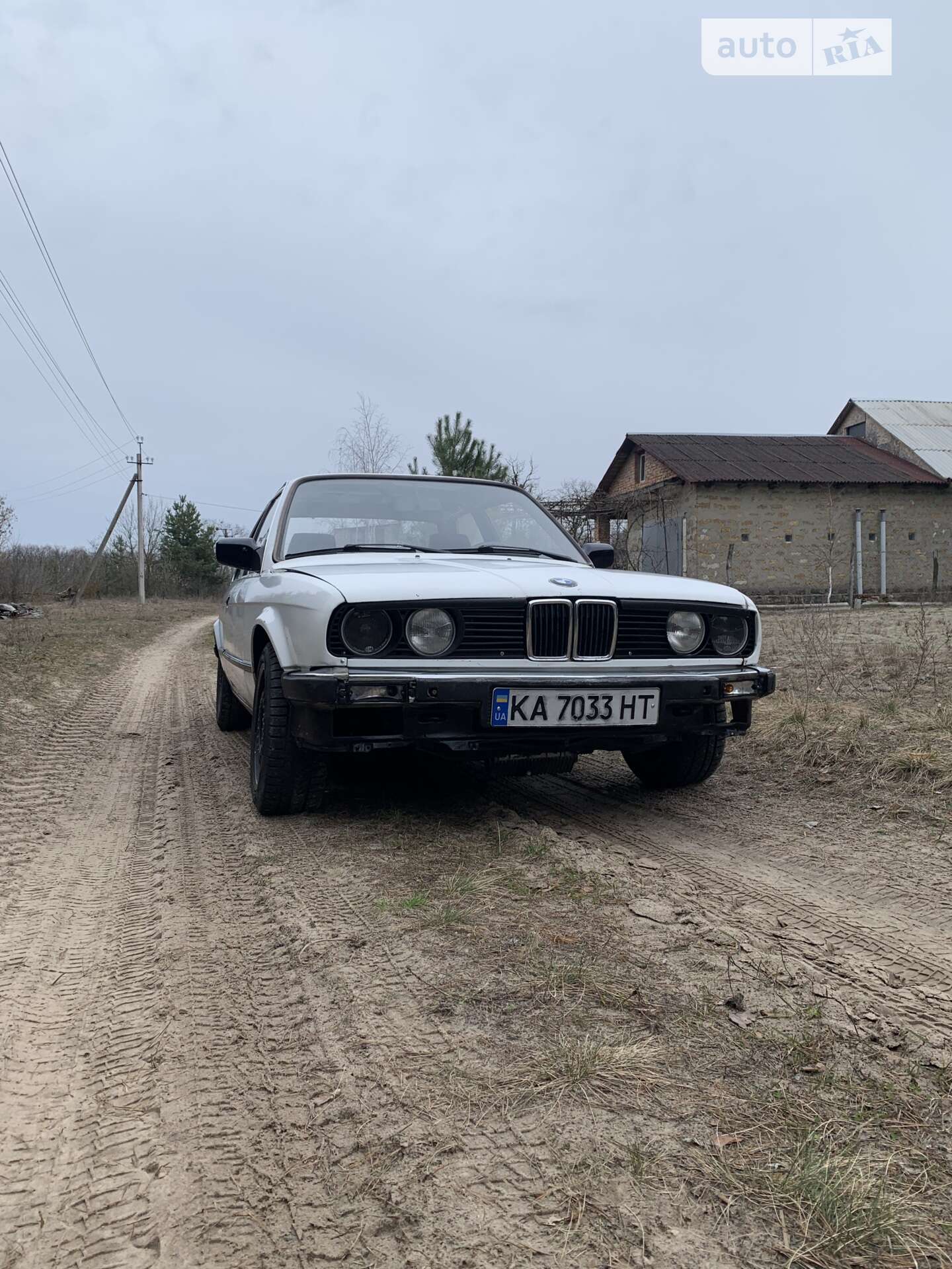Головне фото звіту автомобіля BMW 318I 1985