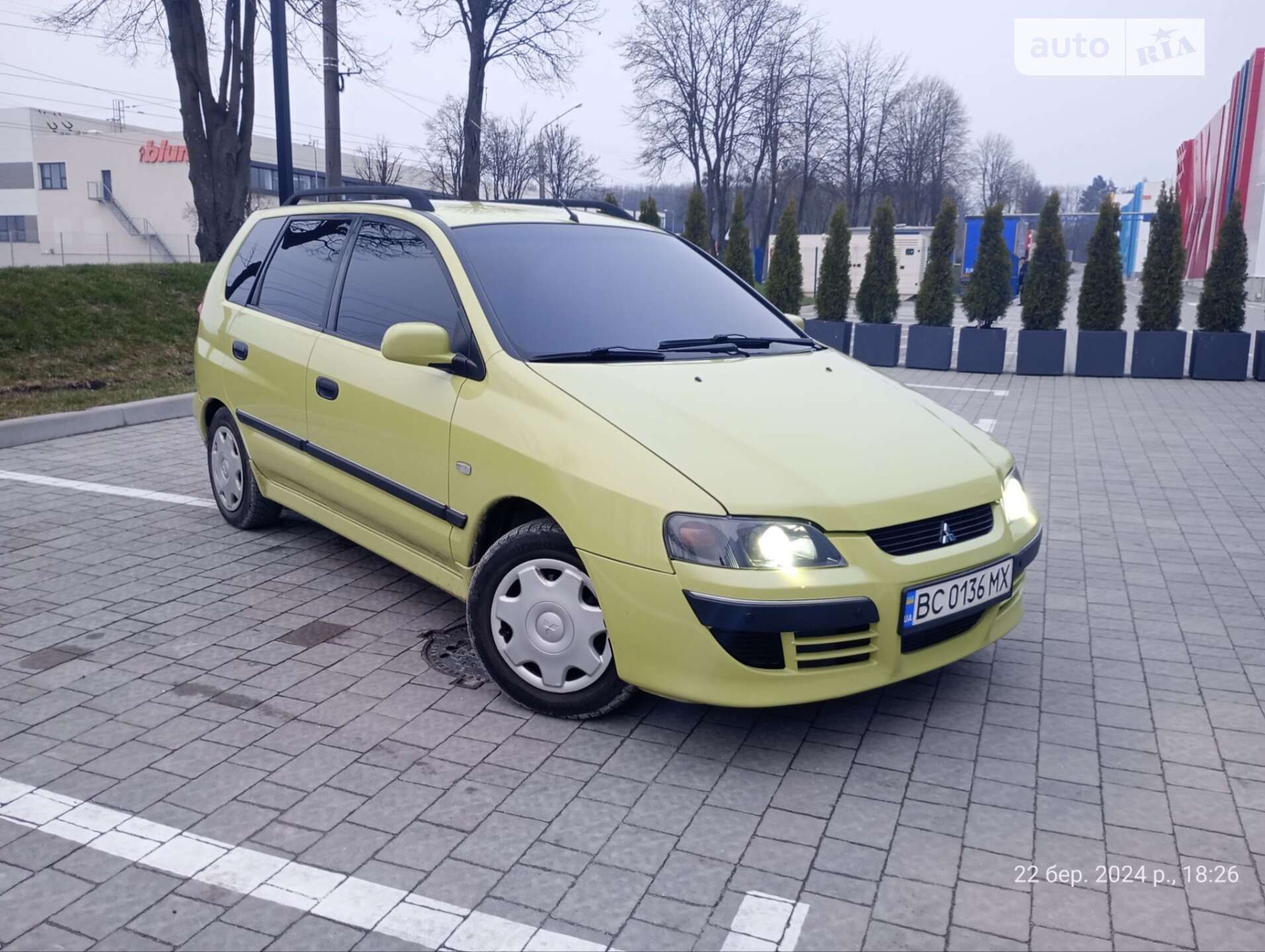 MITSUBISHI SPACE STAR 2002