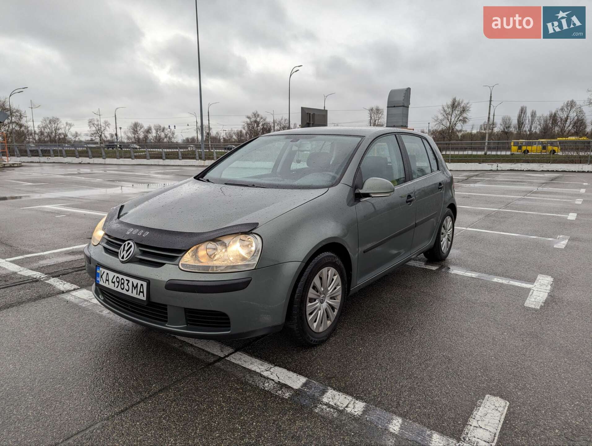 VOLKSWAGEN GOLF 2004