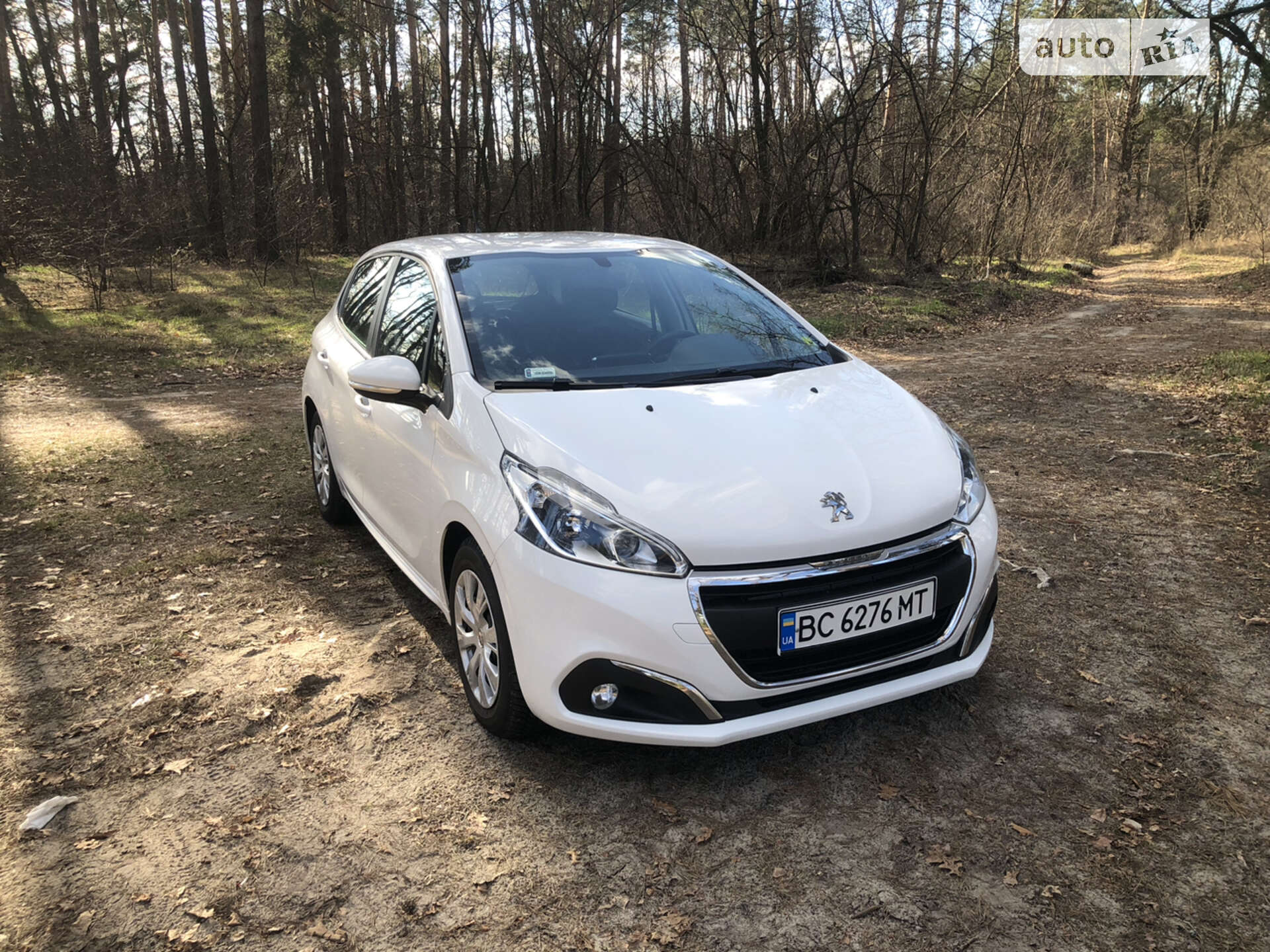 PEUGEOT 208 2016