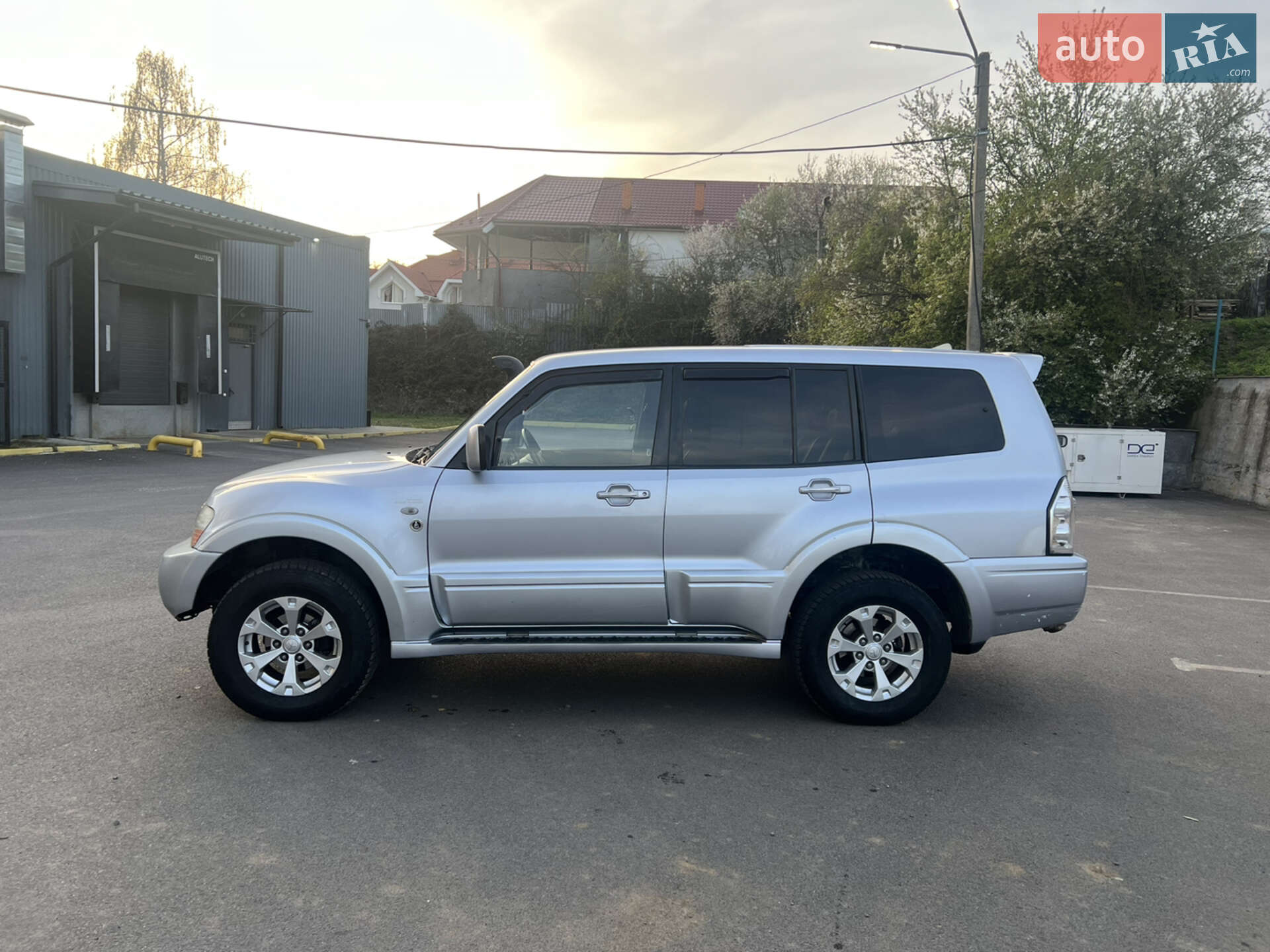MITSUBISHI PAJERO 2005