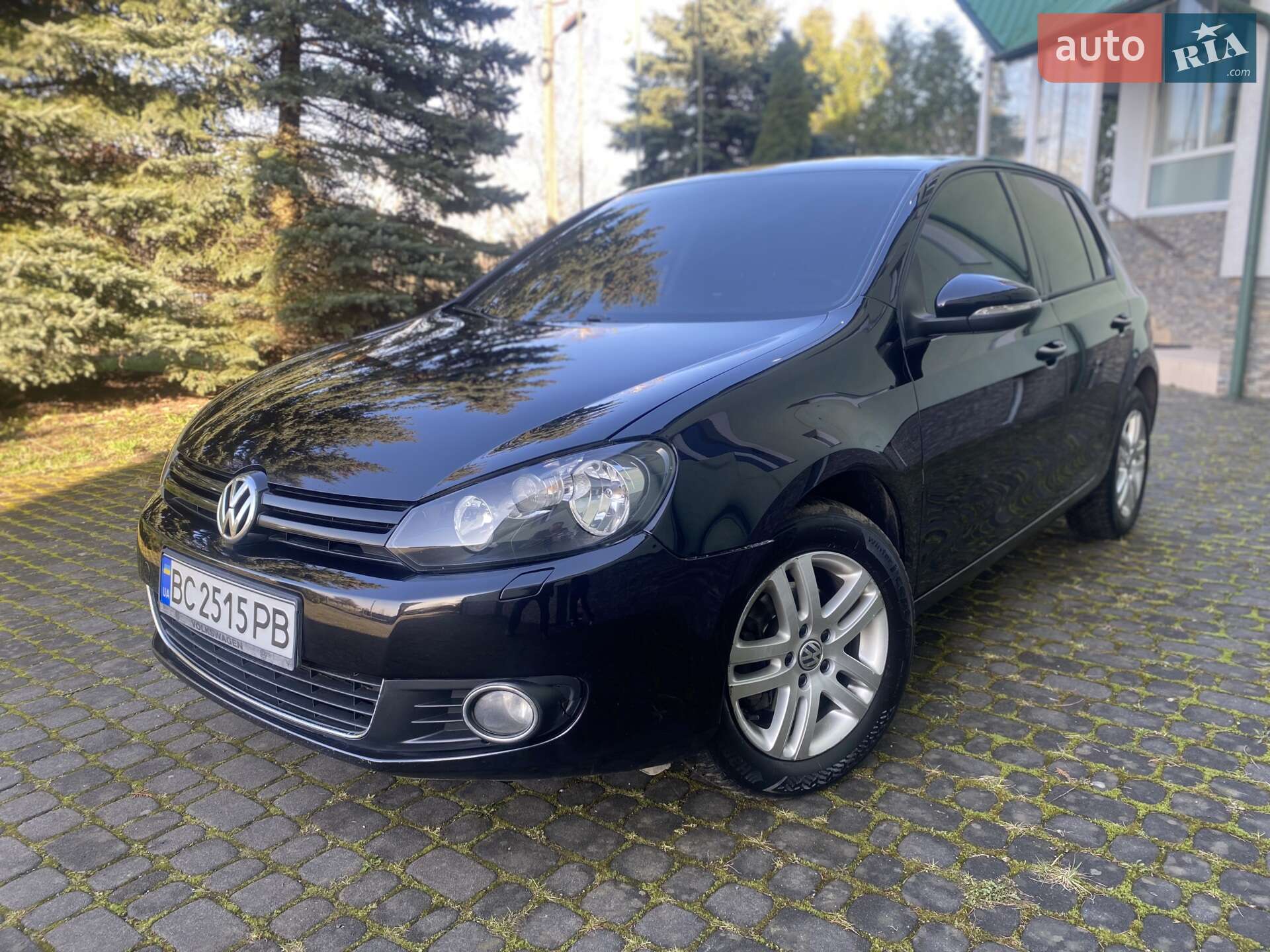 VOLKSWAGEN GOLF 2010