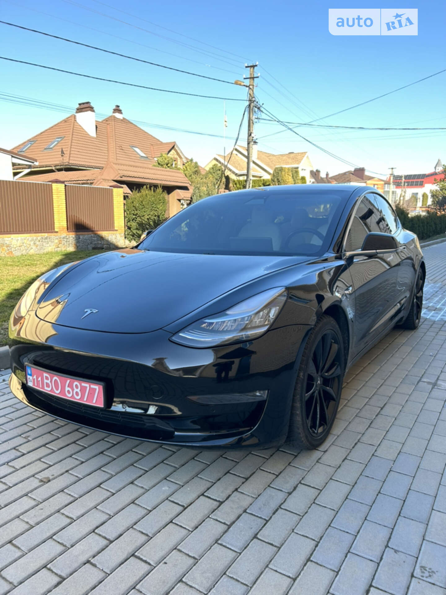 TESLA MODEL 3