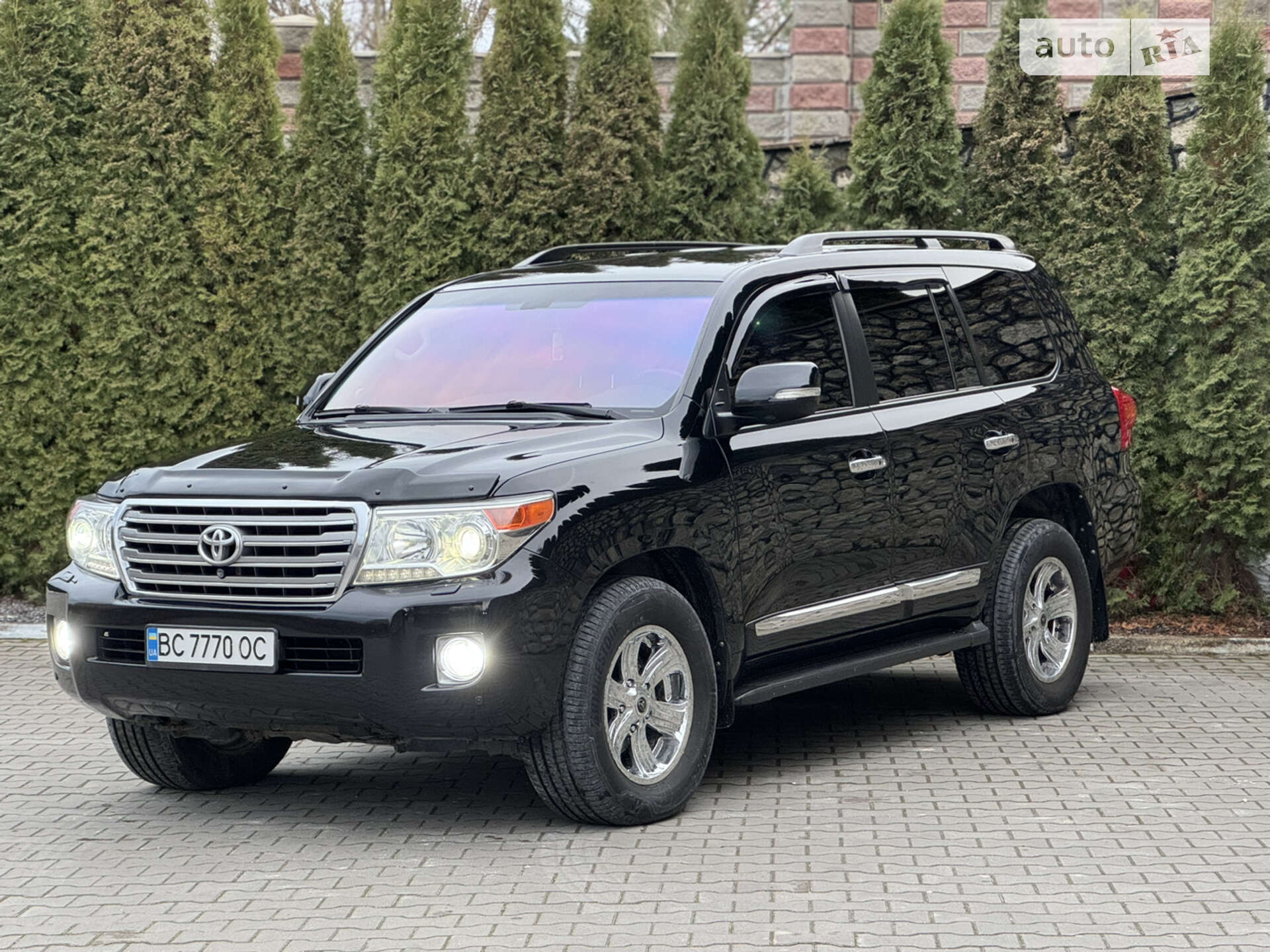 TOYOTA LAND CRUISER 200 2013