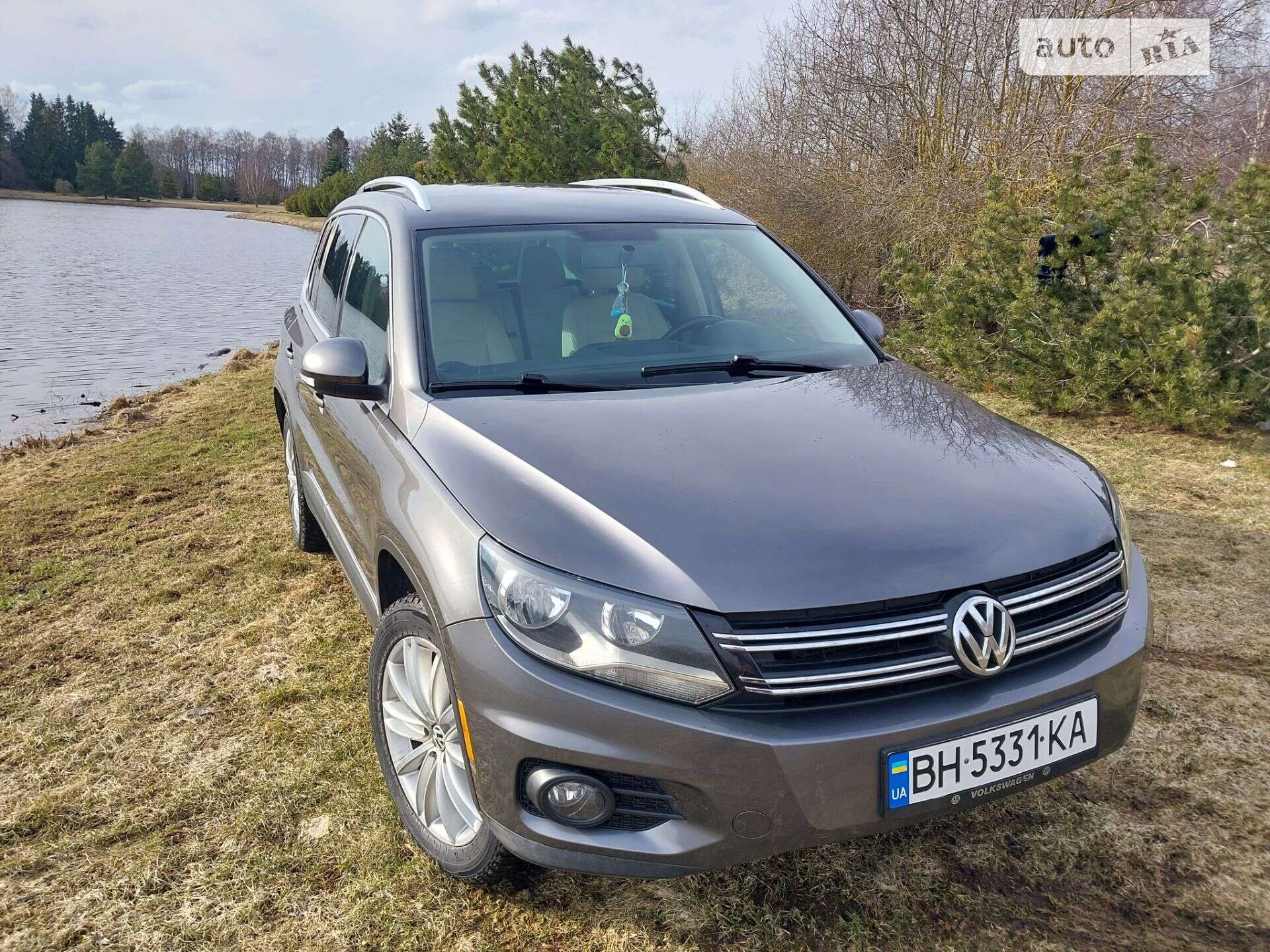 VOLKSWAGEN TIGUAN 2011