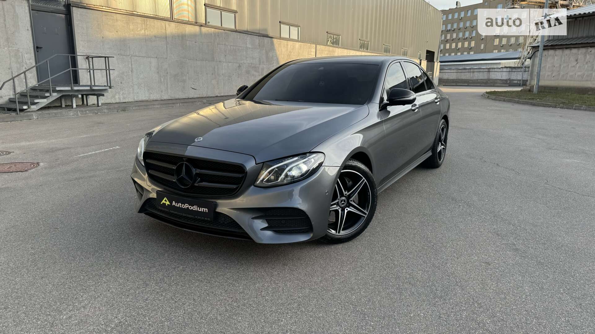 MERCEDES-BENZ E 200 2019