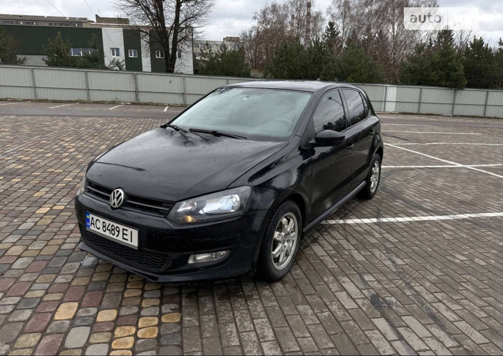 VOLKSWAGEN POLO 2012
