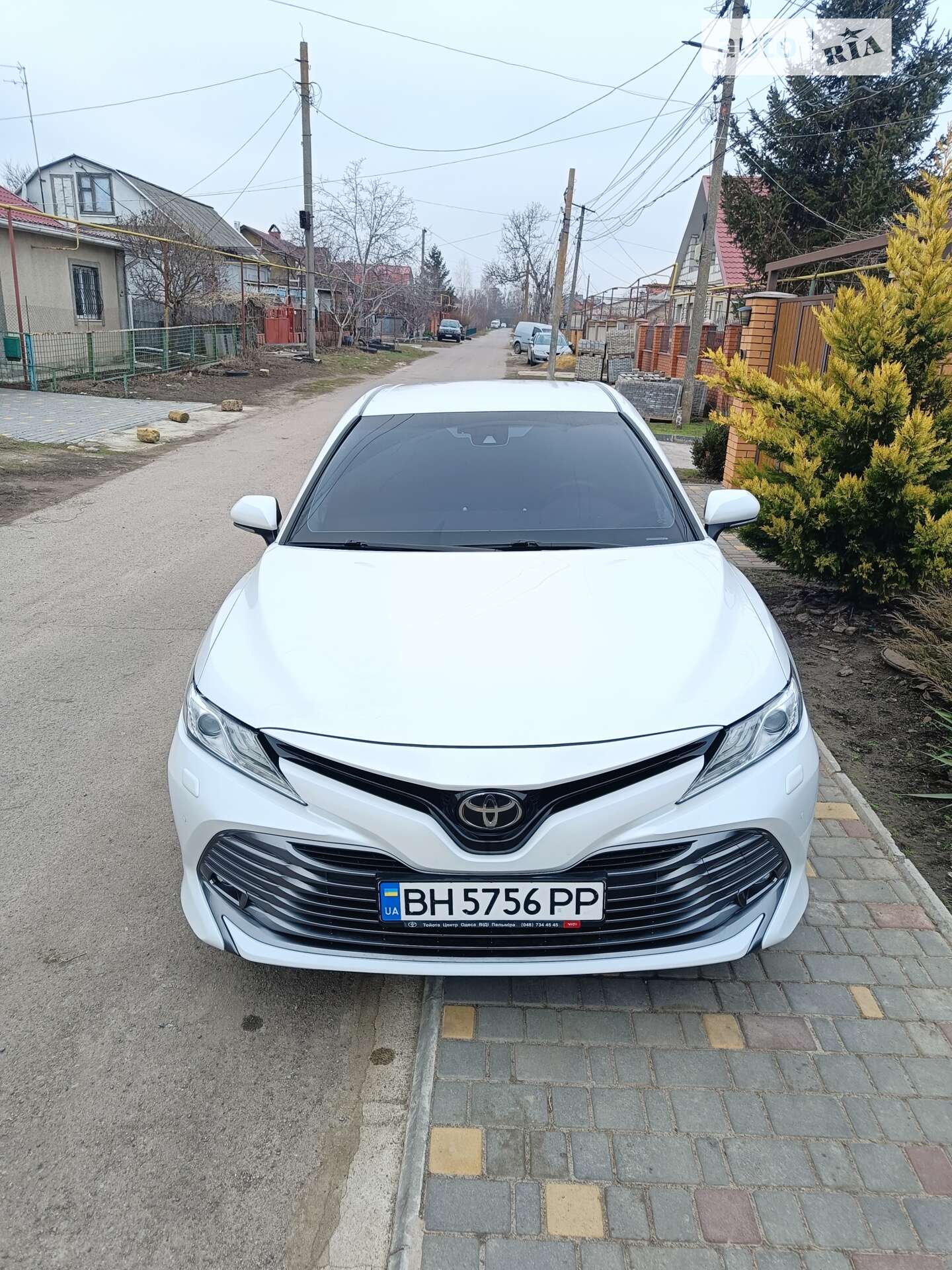 TOYOTA CAMRY