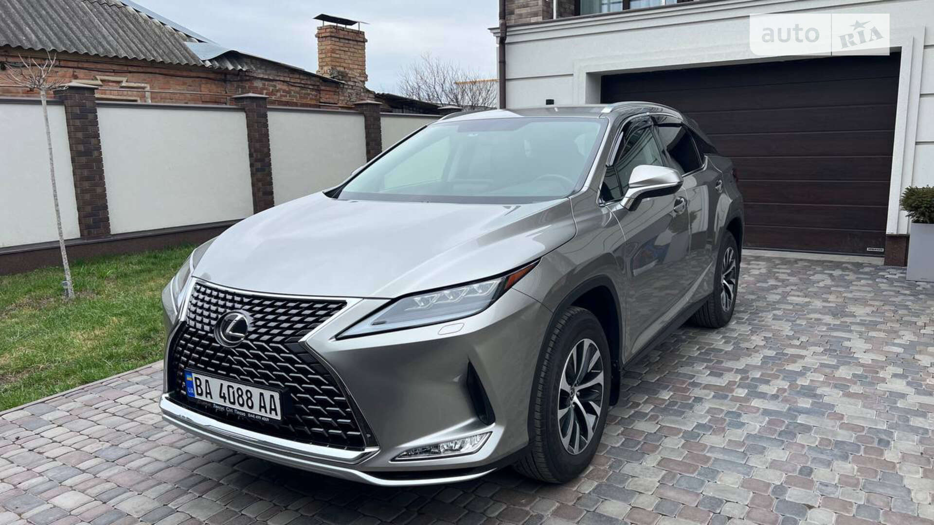Lexus RX 2021