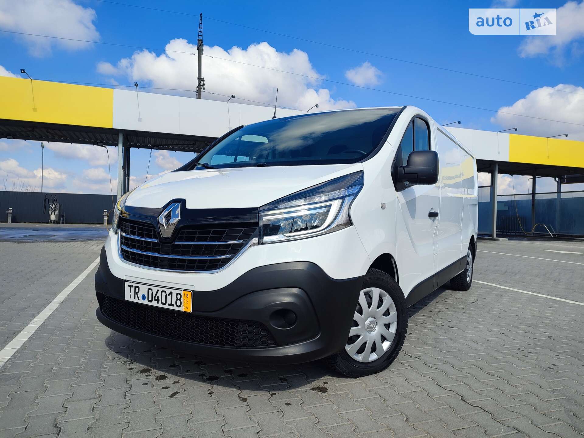 RENAULT TRAFIC 2020