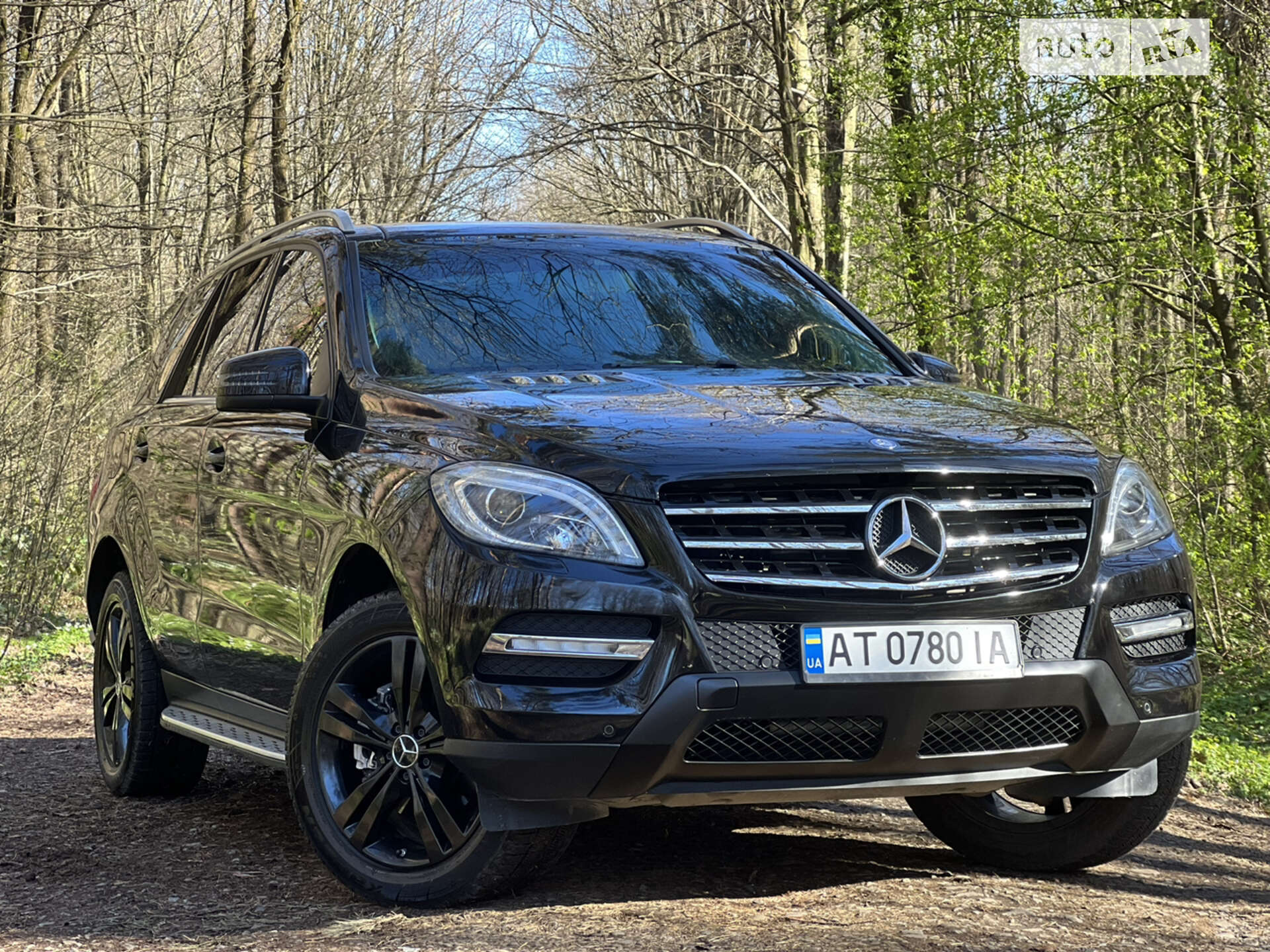 Головне фото звіту автомобіля MERCEDES-BENZ ML 350 2012